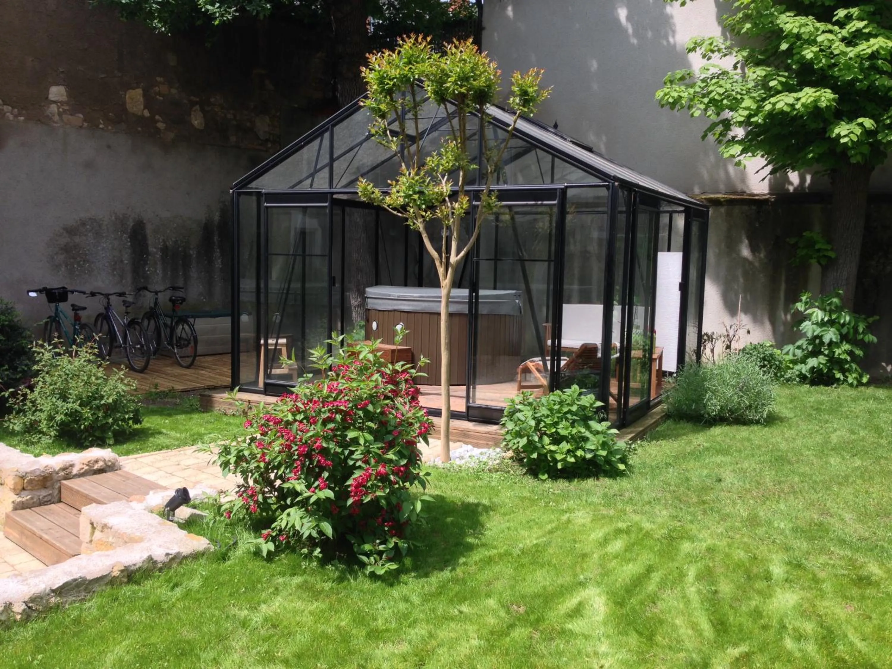 Hot Tub in Maison Colladon