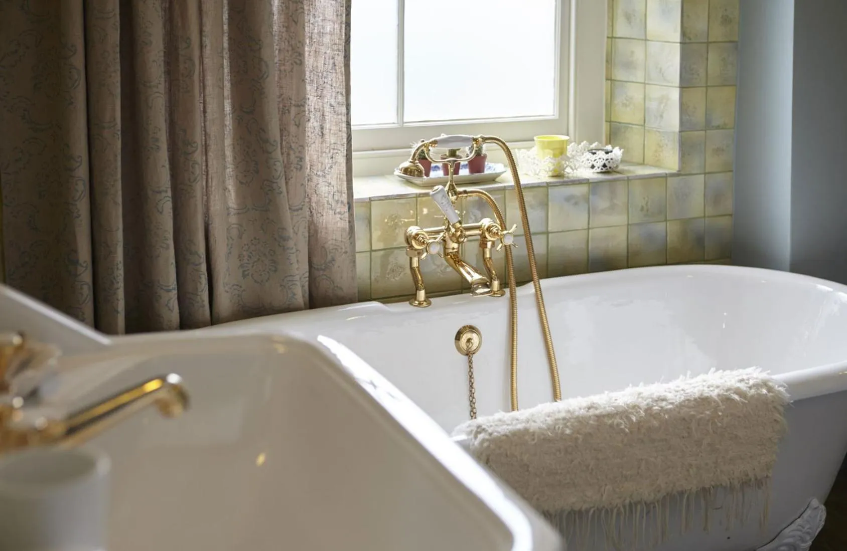 Bathroom in The Crown