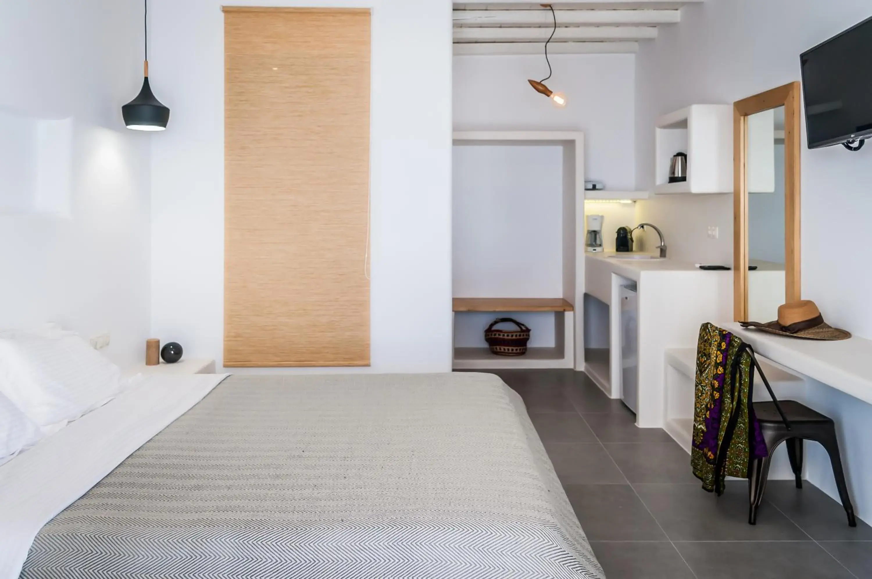 Junior Suite with Garden View in Vilos Suites Junior Suite with Garden View in Vilos Suites