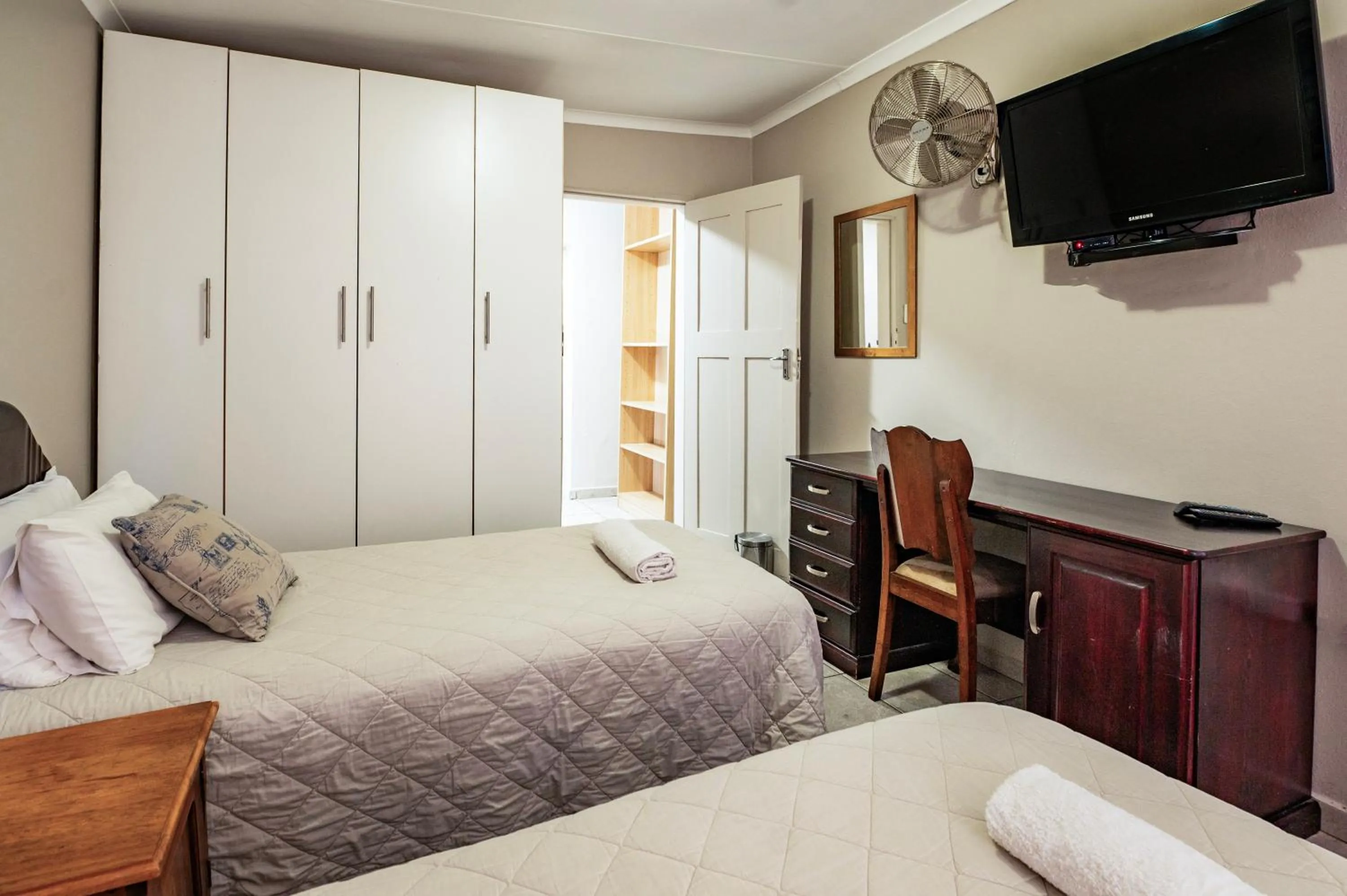 Bed in The Village in Hatfield