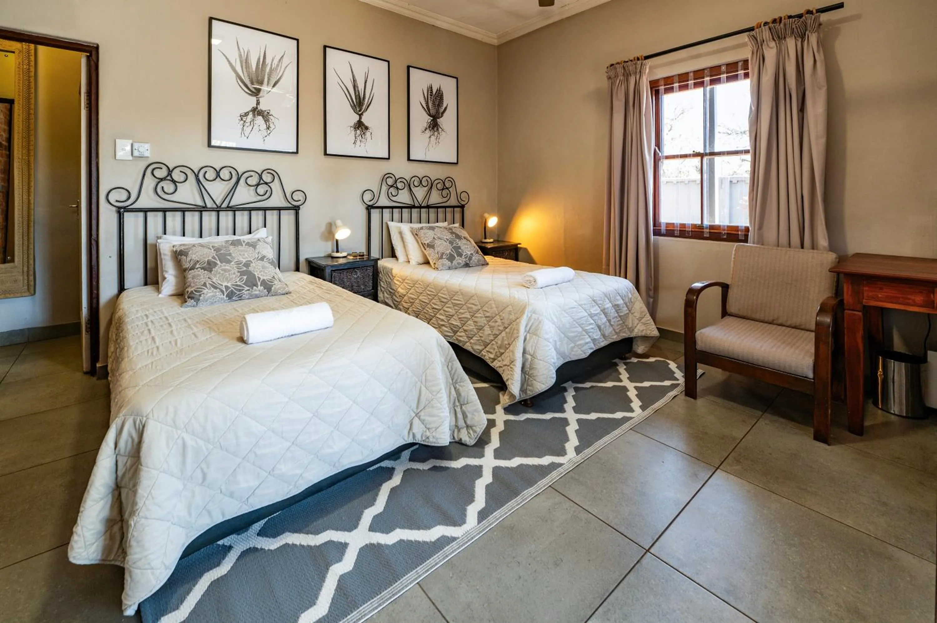 Bed in The Village in Hatfield