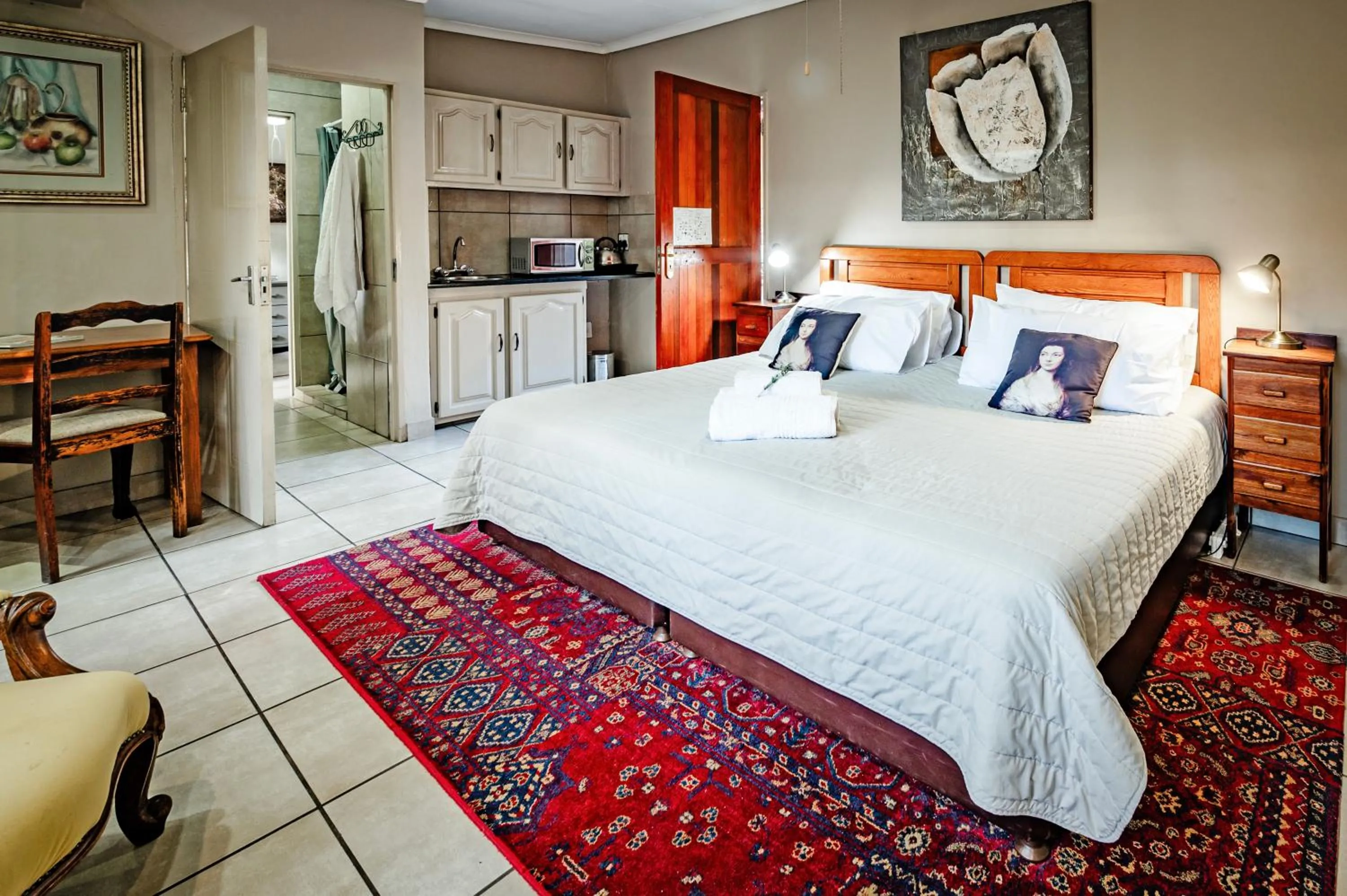 Bed in The Village in Hatfield