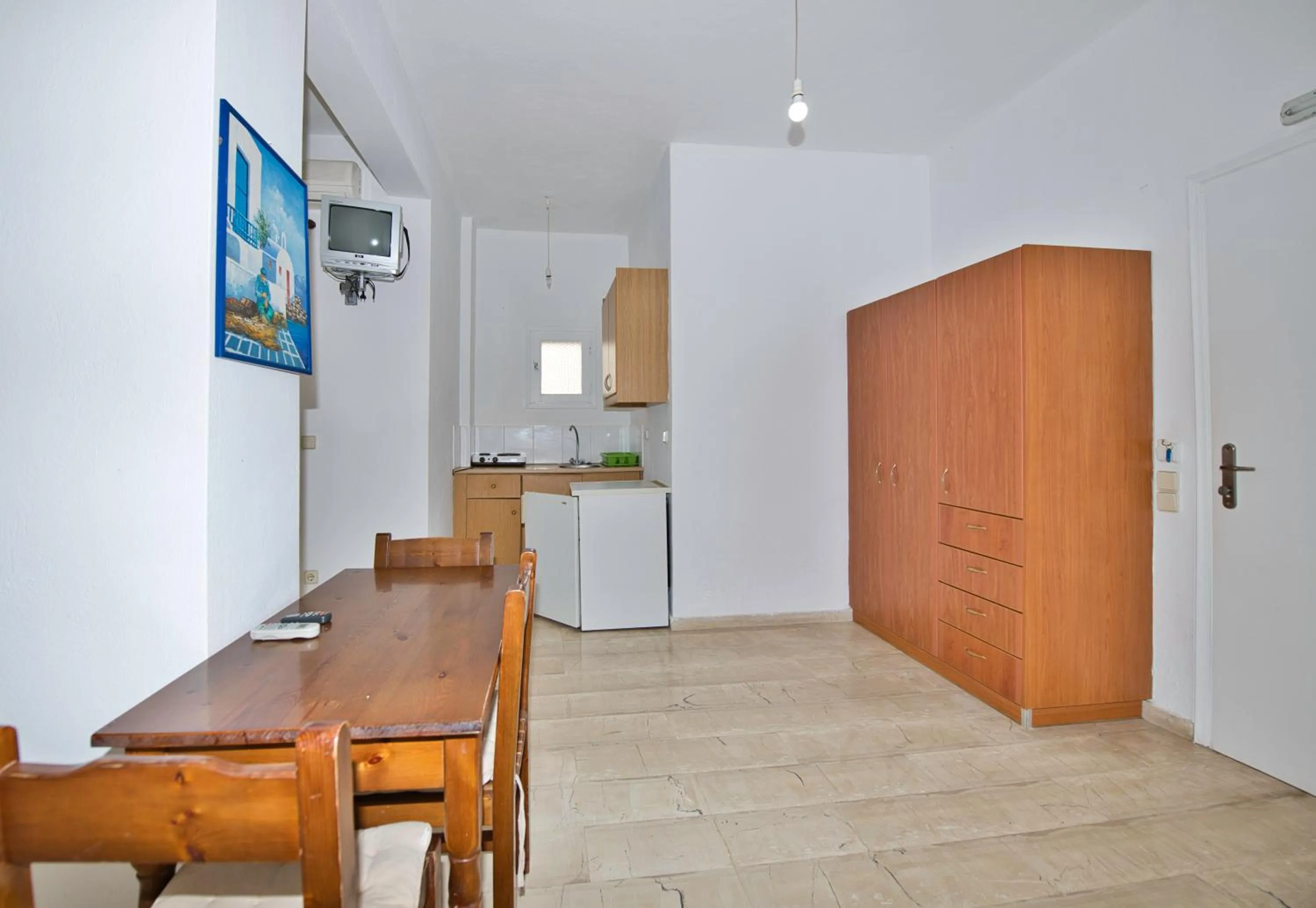 Kitchen or kitchenette in Ira Apartments