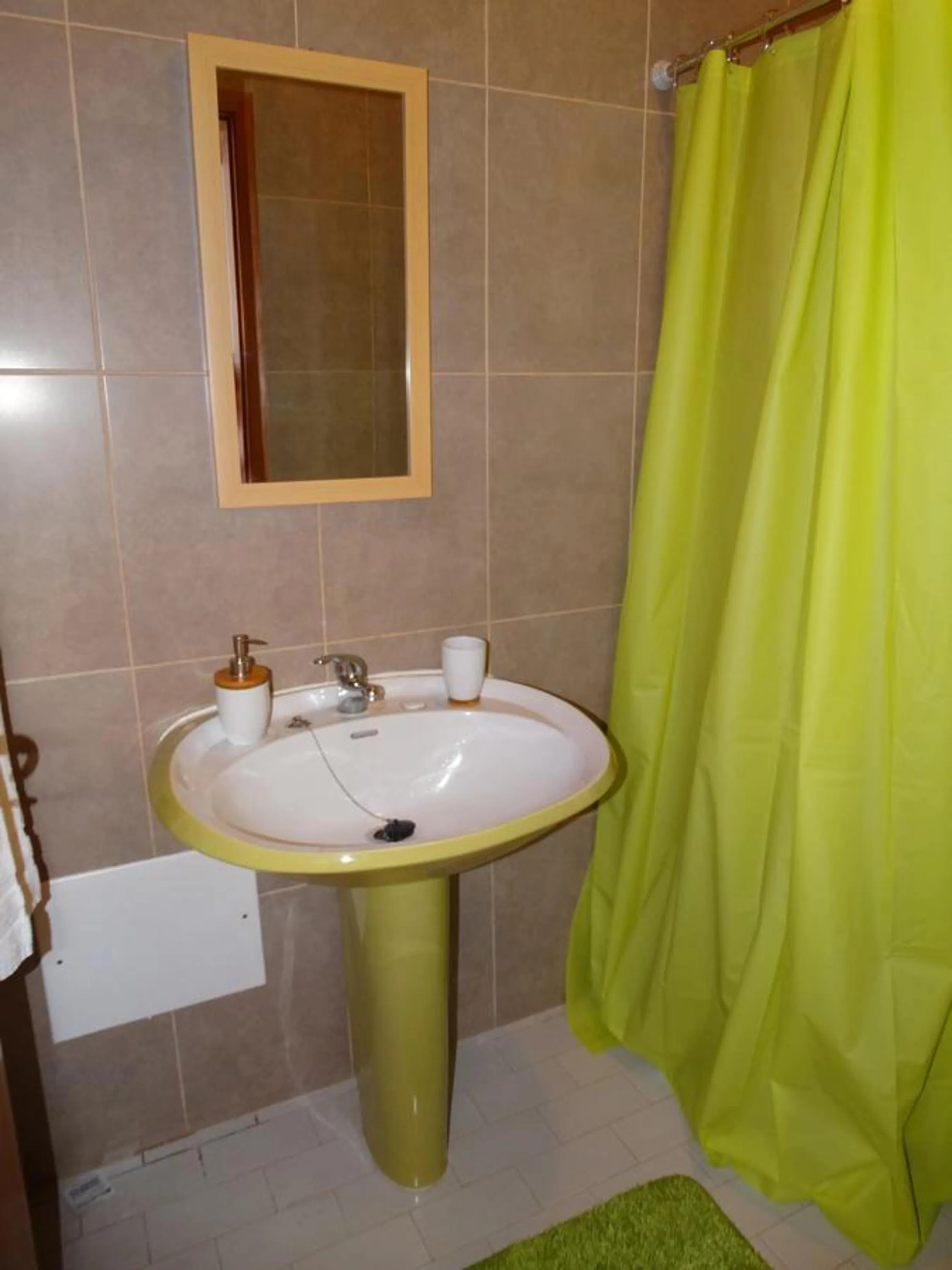 Bathroom in Barreirinha Funcho House