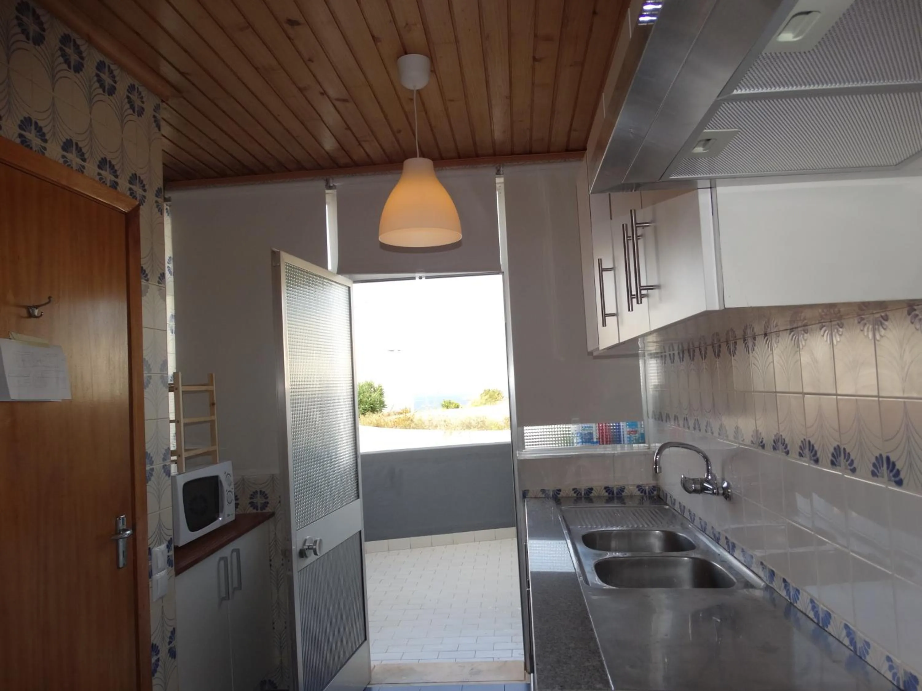 Kitchen or kitchenette in Barreirinha Funcho House