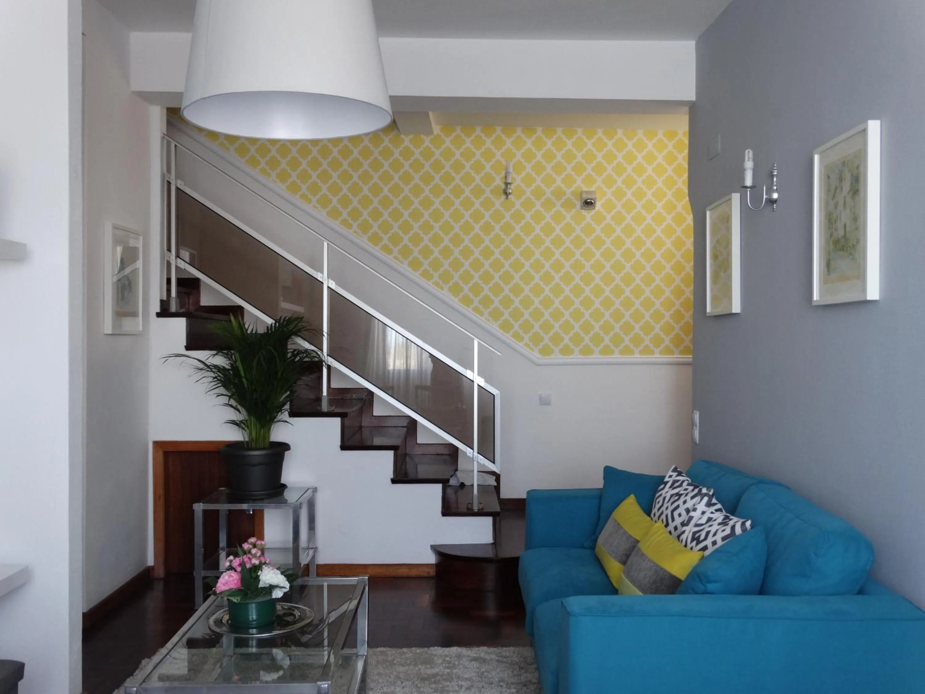 Communal lounge/ TV room in Barreirinha Funcho House