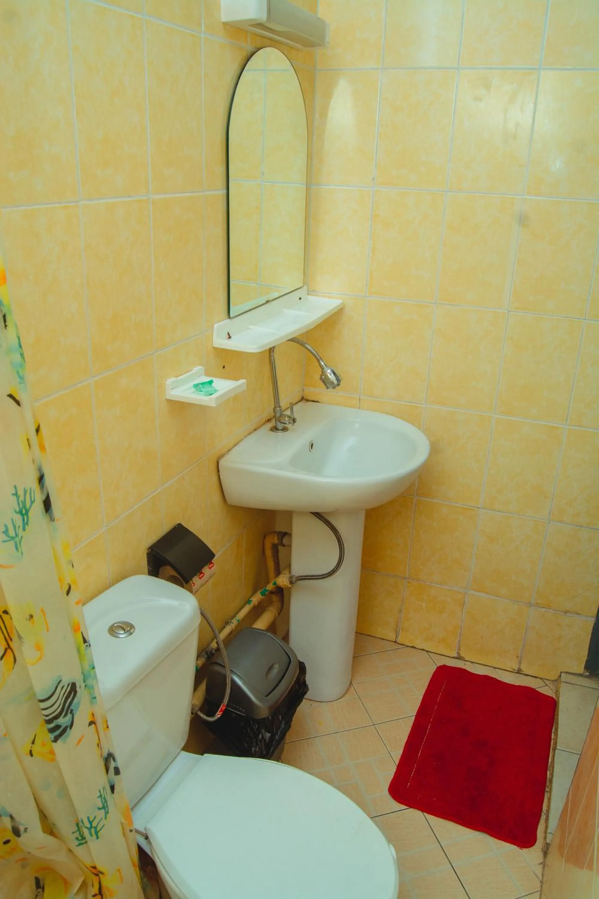 Shower in Salama Hôtel Majunga