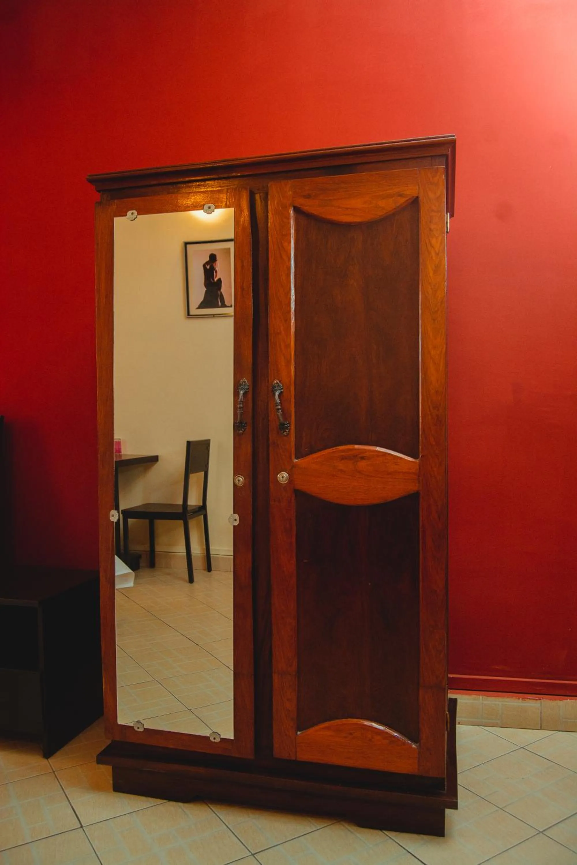 wardrobe in Salama Hôtel Majunga