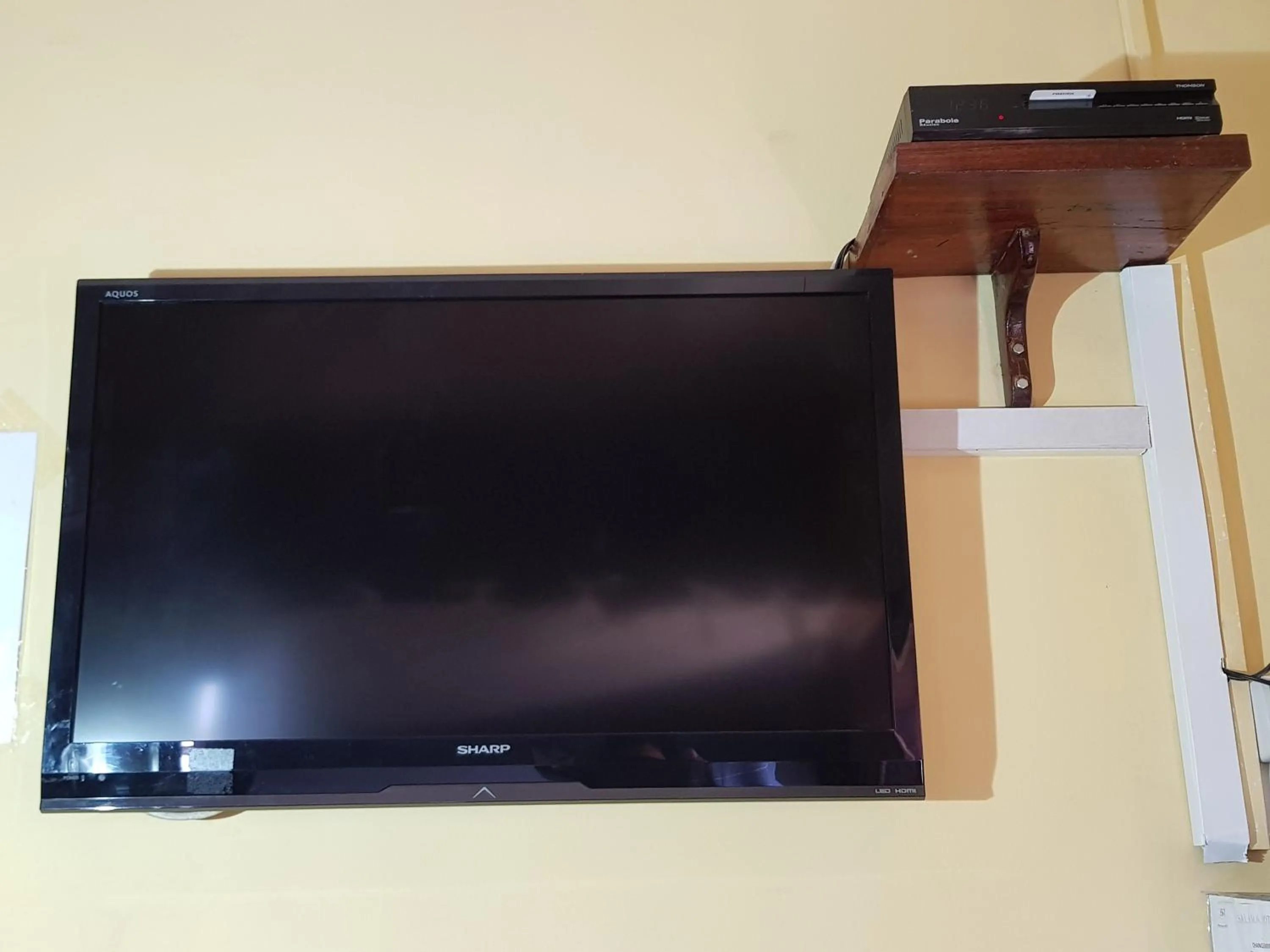 TV and multimedia in Salama Hôtel Majunga