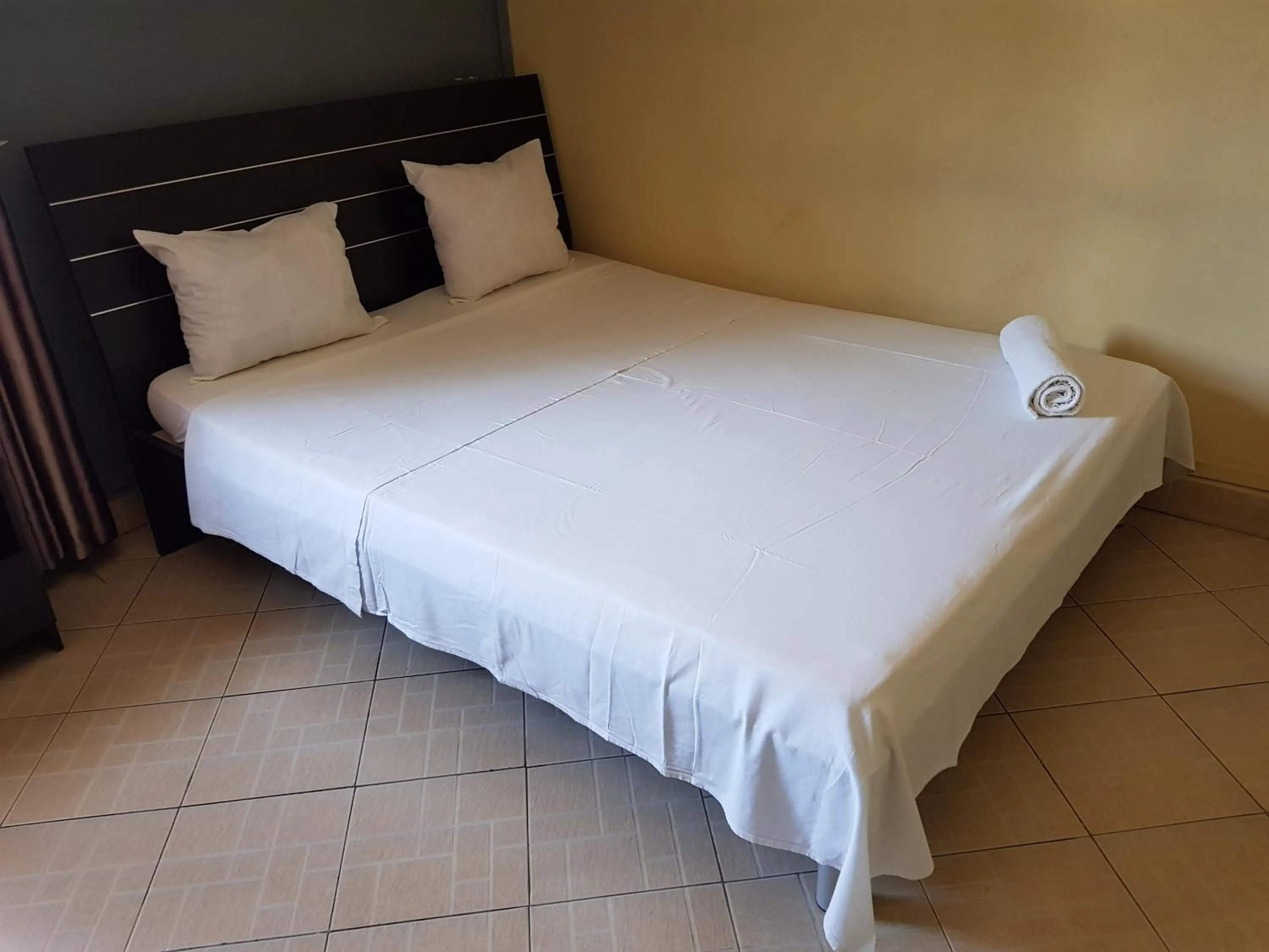 Bedroom, Bed in Salama Hôtel Majunga