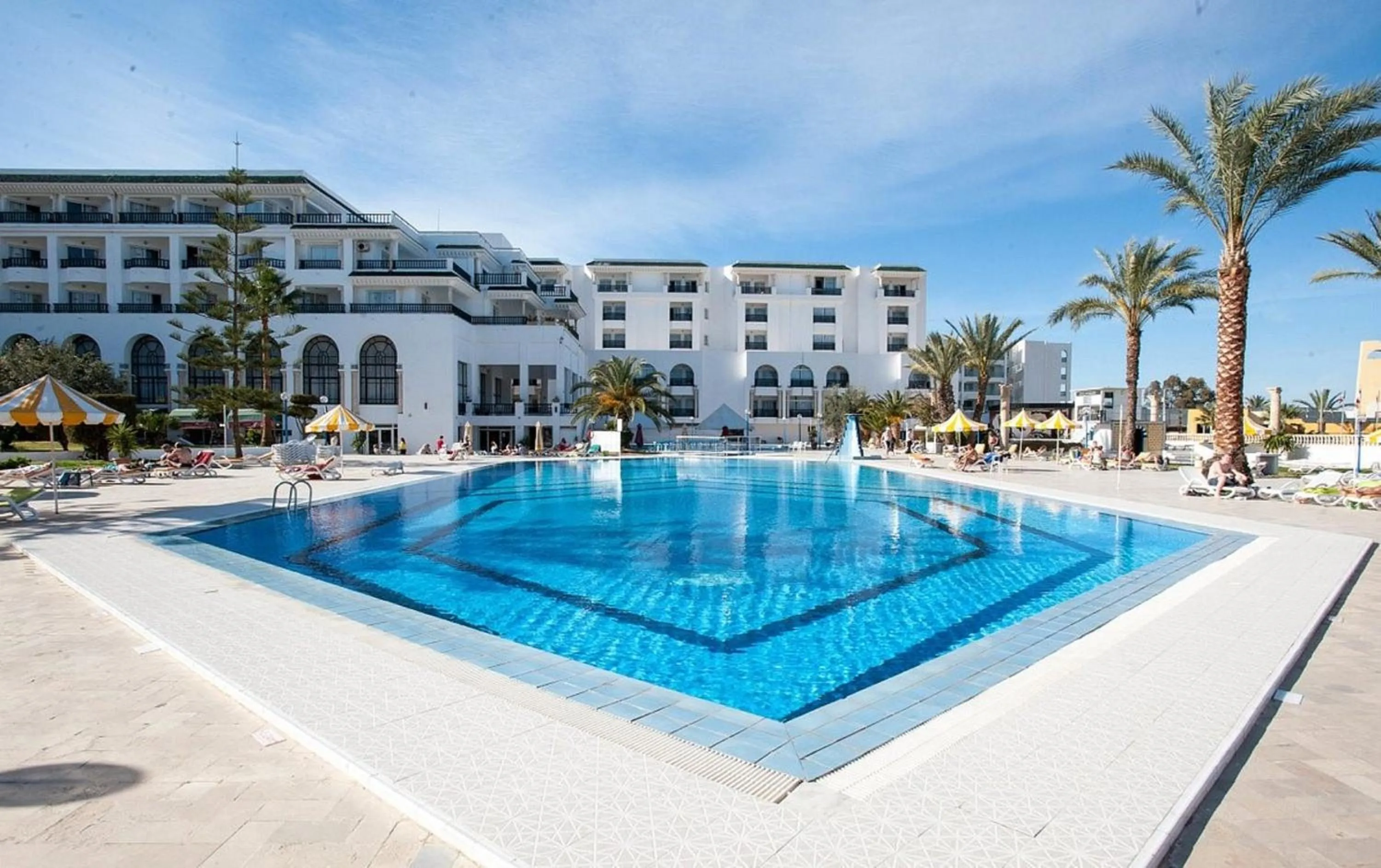 Swimming pool in Riviera Hotel - Family only