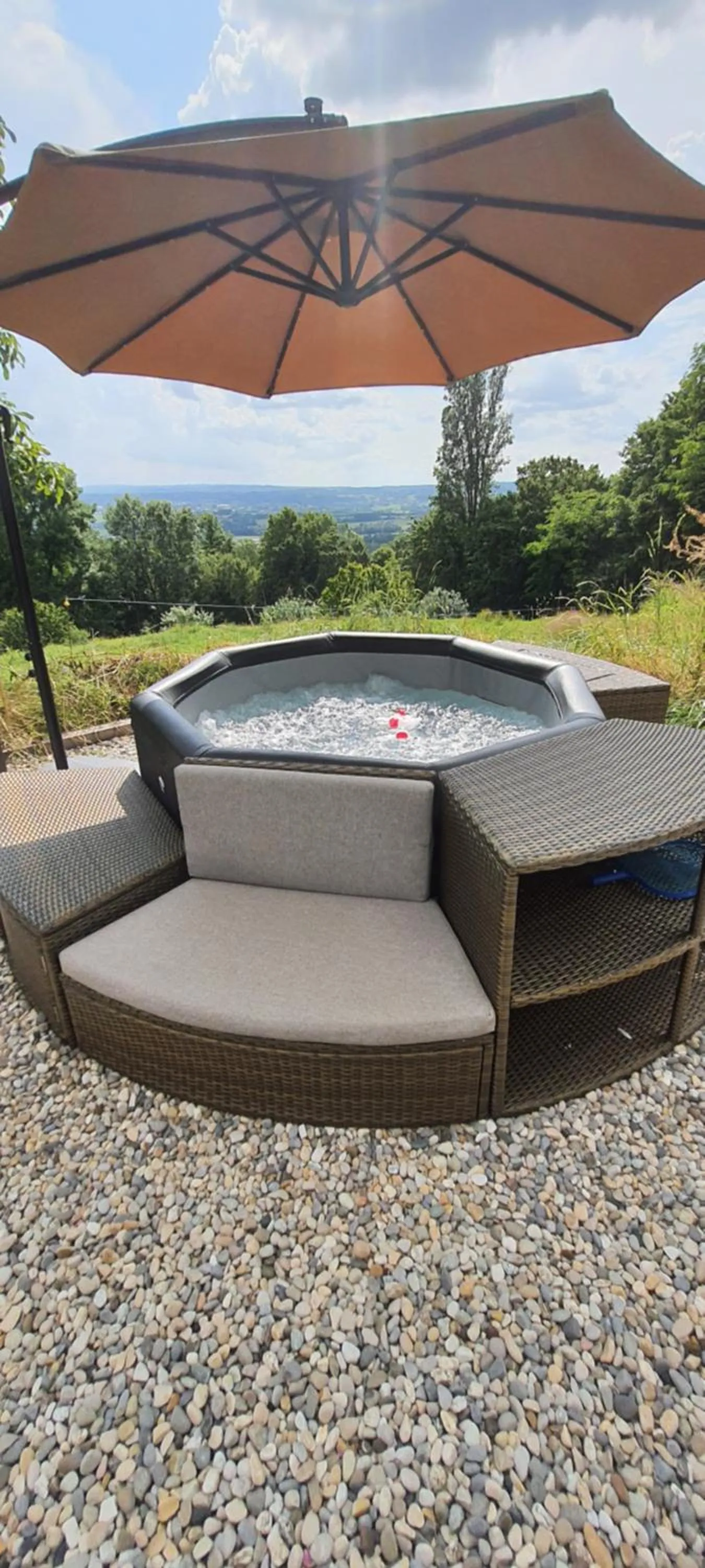 Natural landscape in La Parenthèse - Gîte de la Sittelle