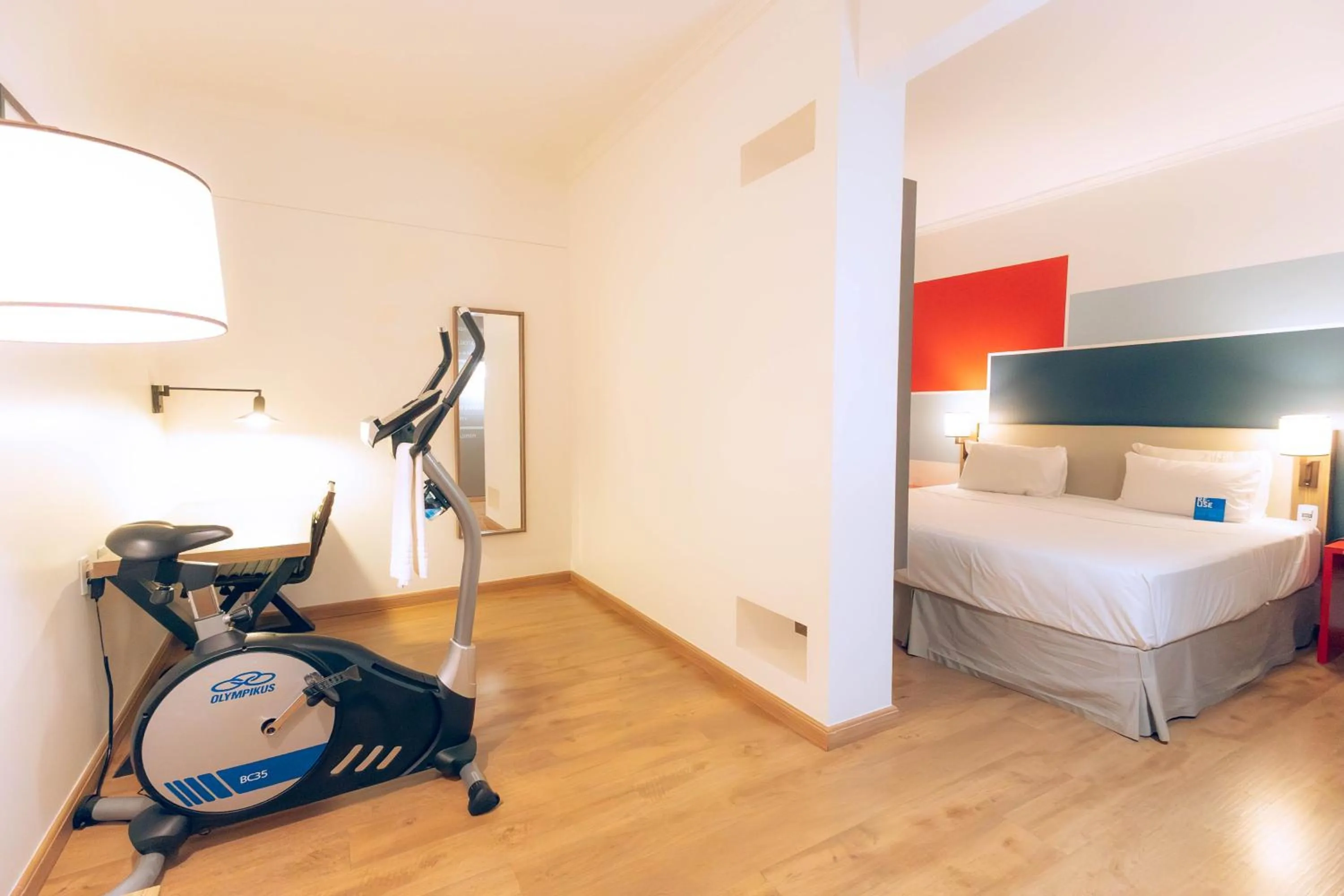 Bedroom, Bed in TRYP By Wyndham Ribeirão Preto