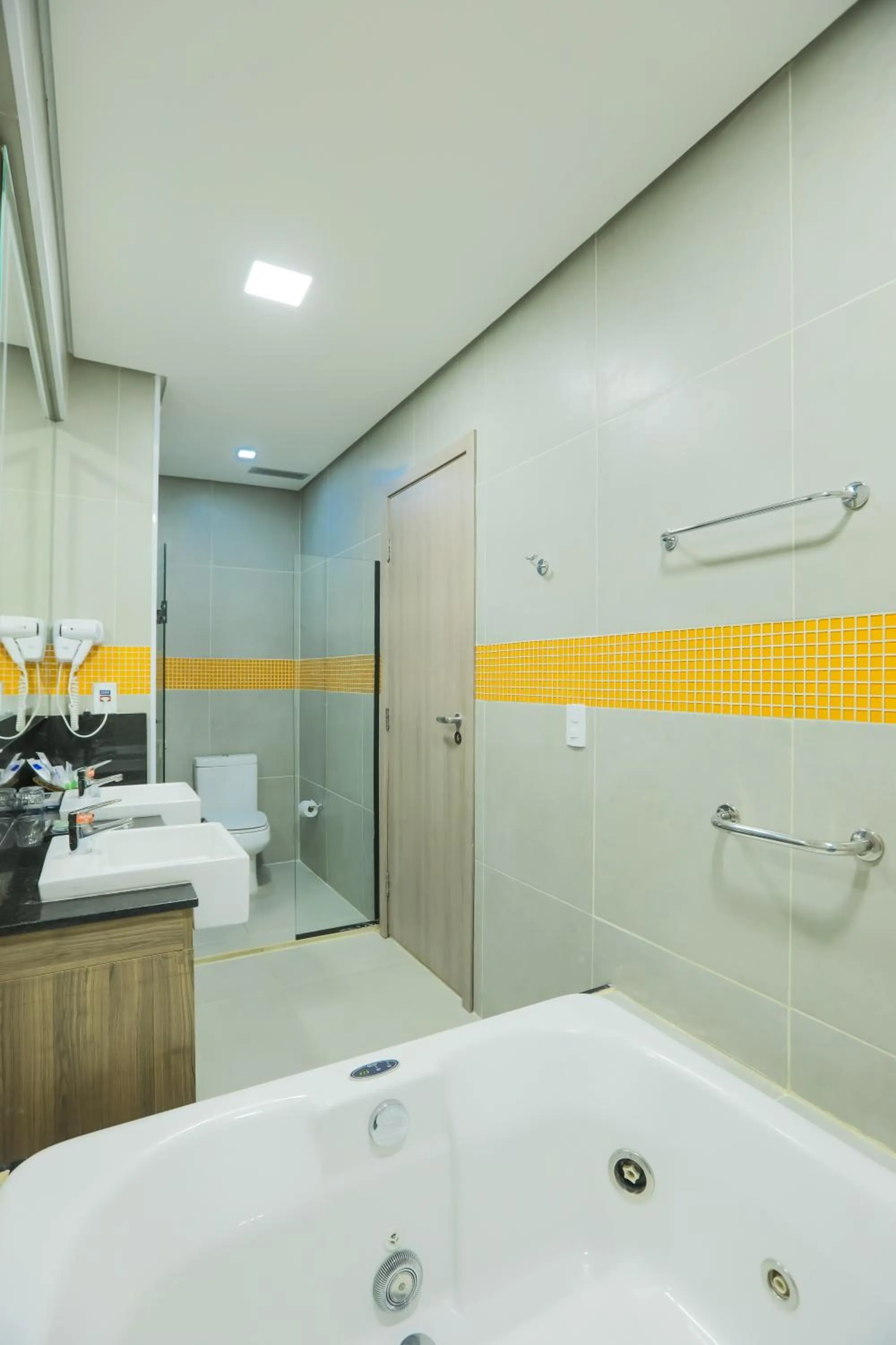 Bathroom in TRYP By Wyndham Ribeirão Preto