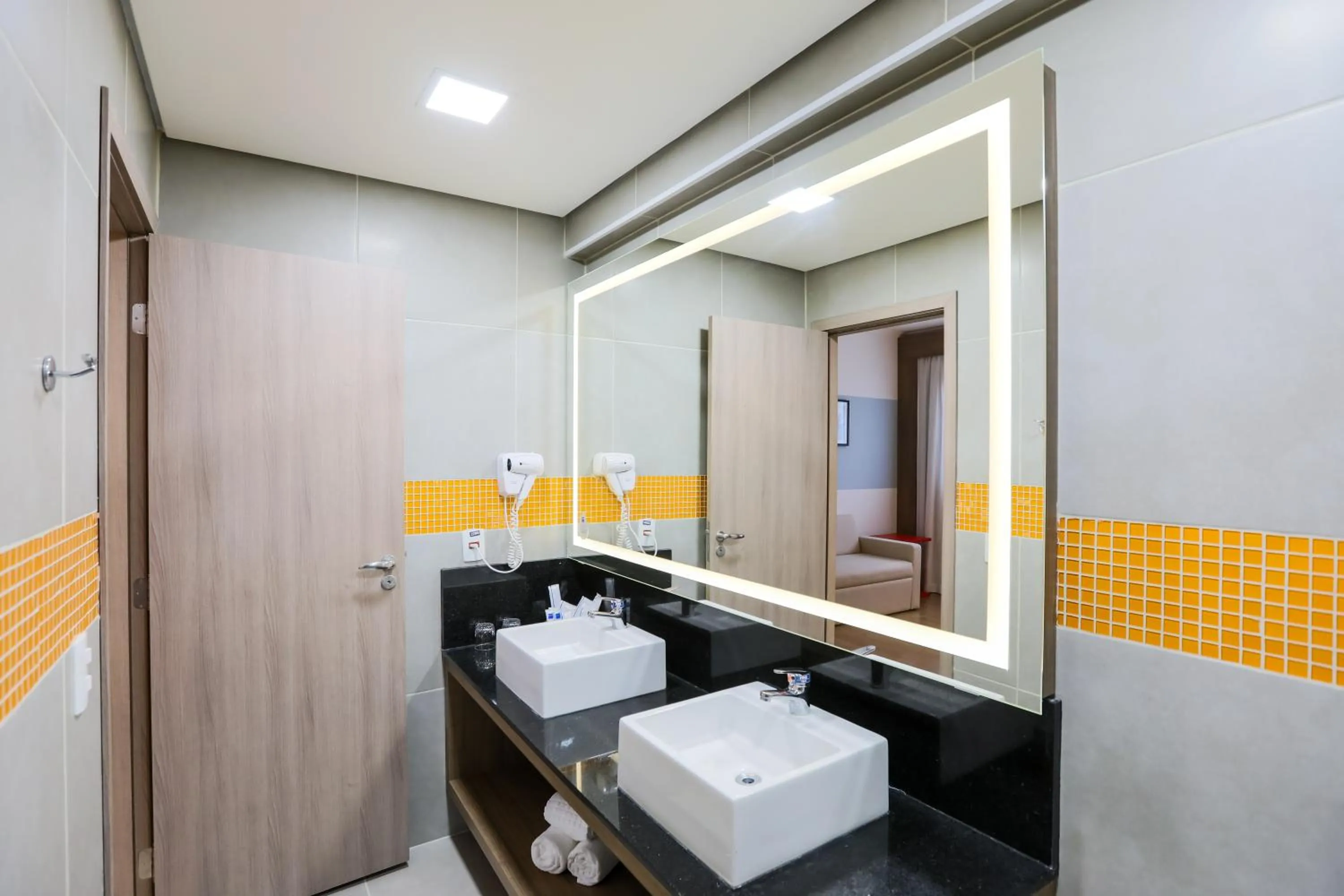 Bathroom in TRYP By Wyndham Ribeirão Preto