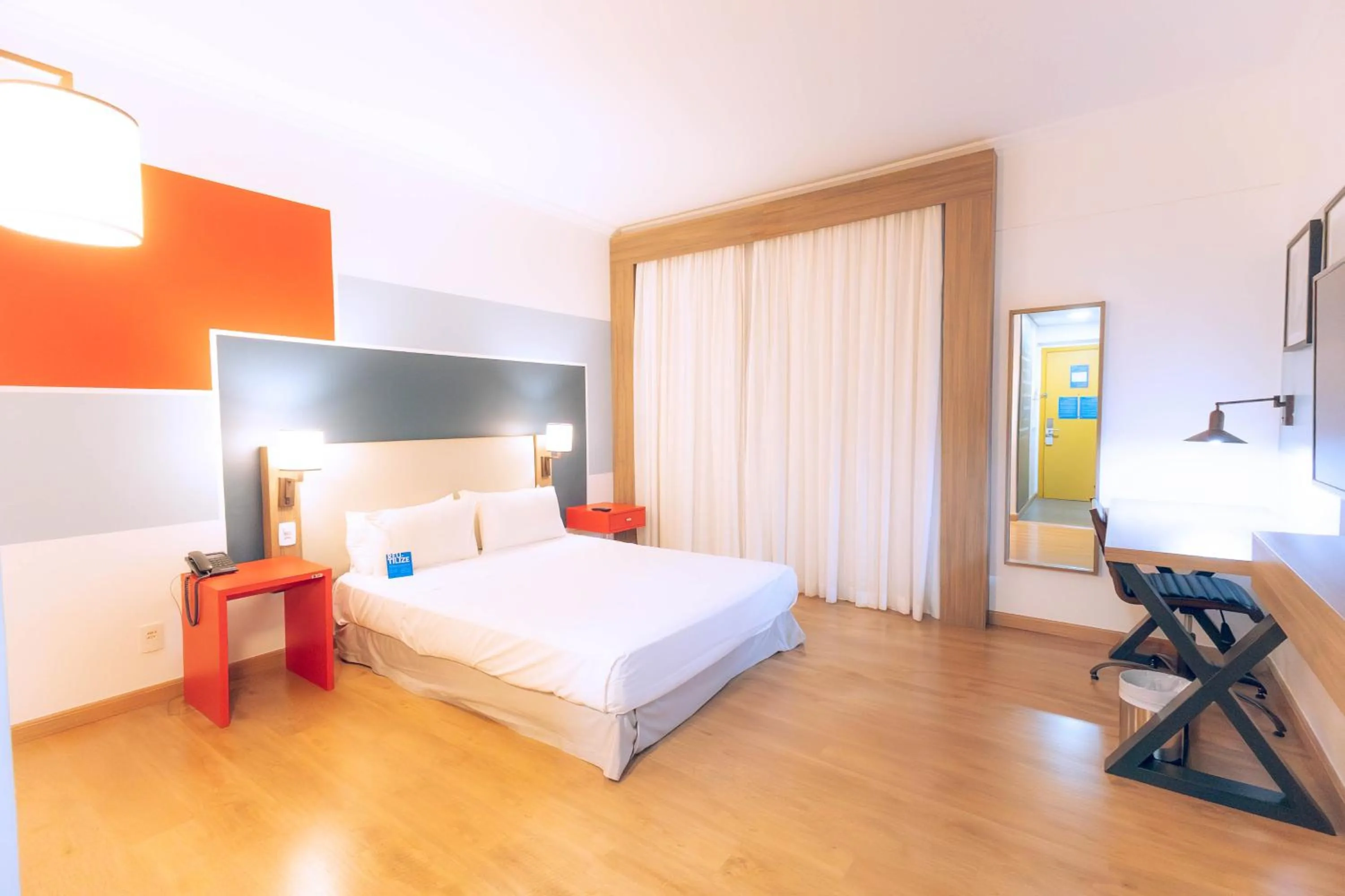 Bedroom, Bed in TRYP By Wyndham Ribeirão Preto