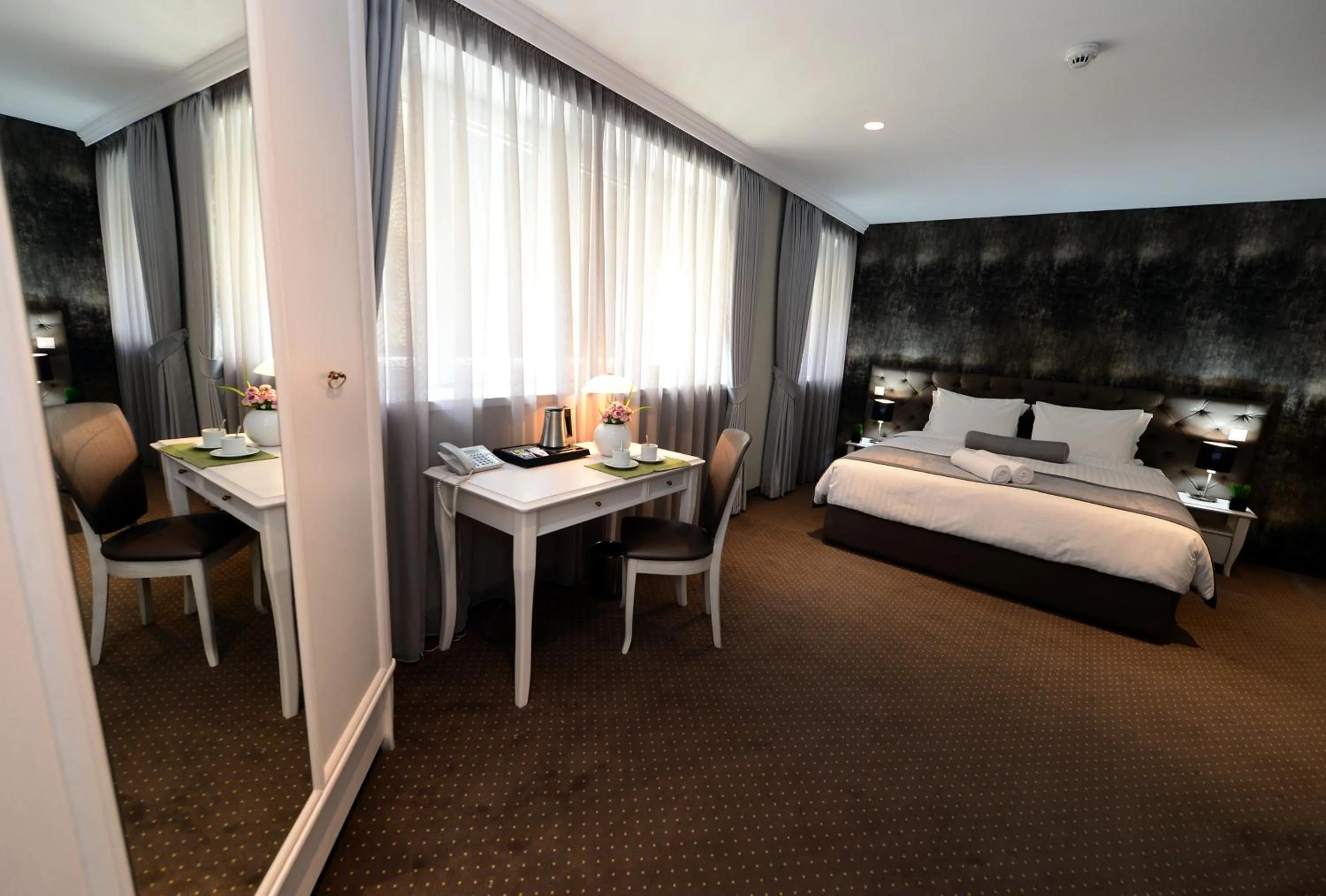 Photo of the whole room, Bed in Alexandar Square Boutique Hotel