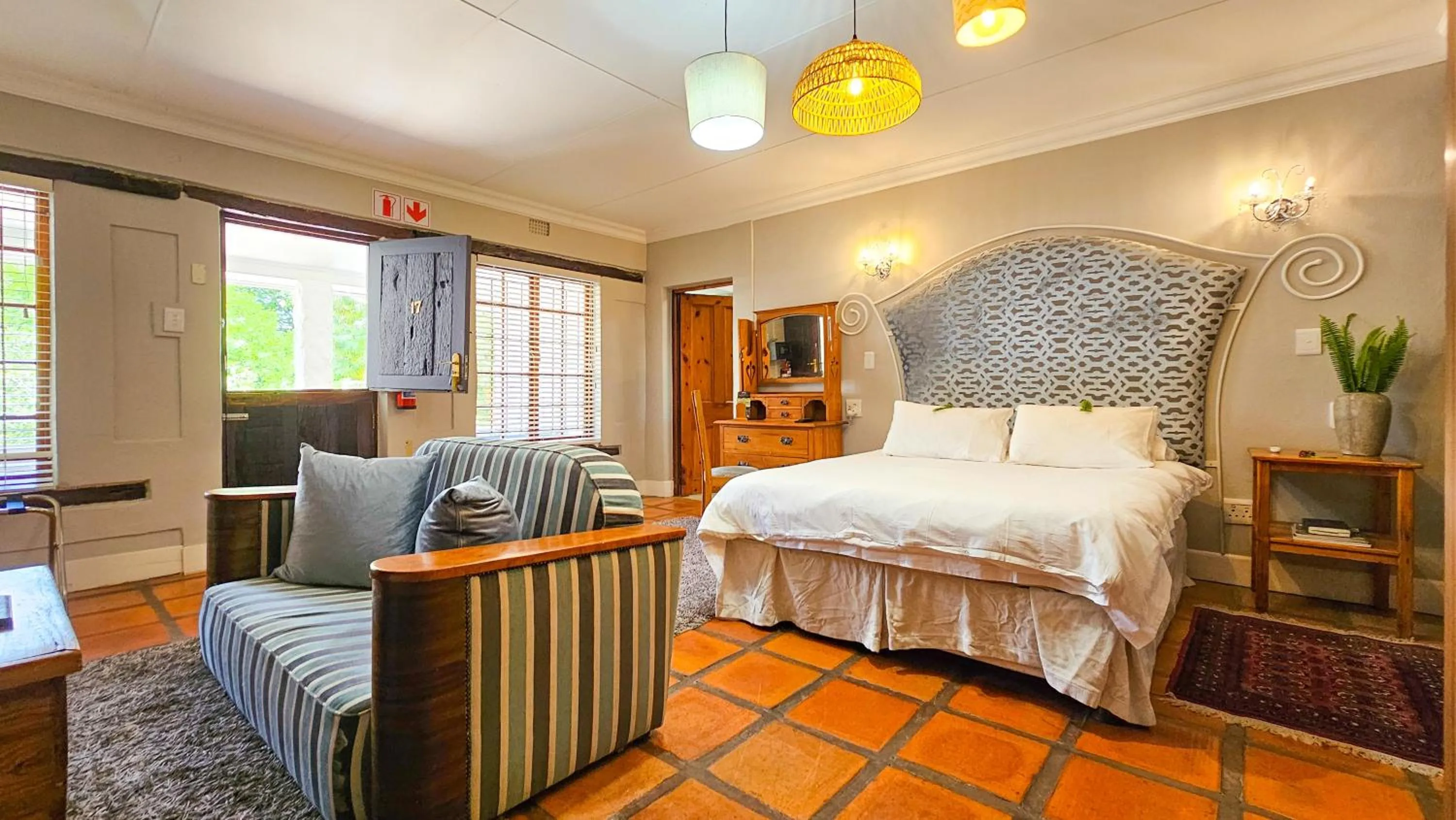 Bed in De Opstal Country Lodge