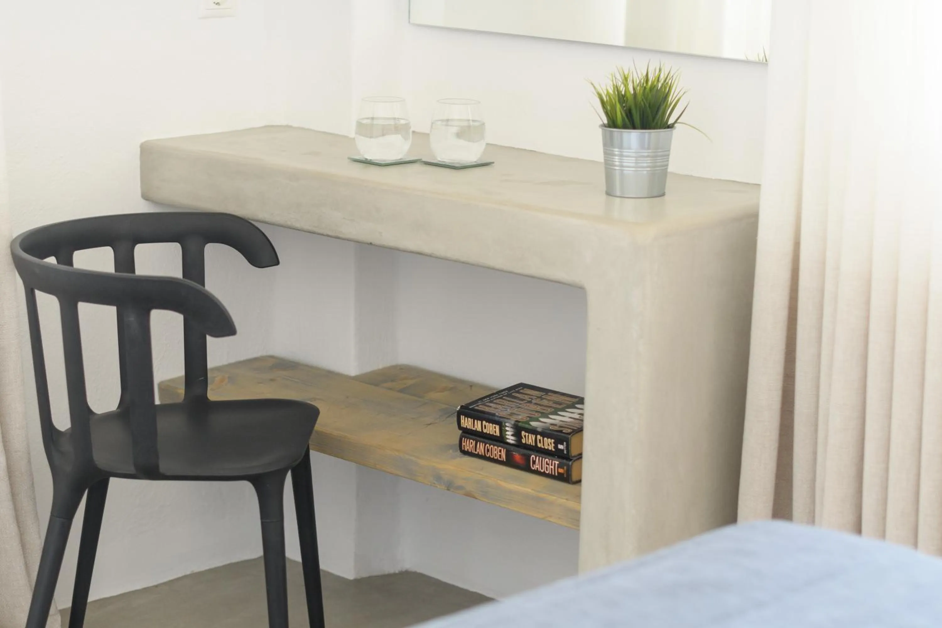 Decorative detail in Cova Mykonos Suites