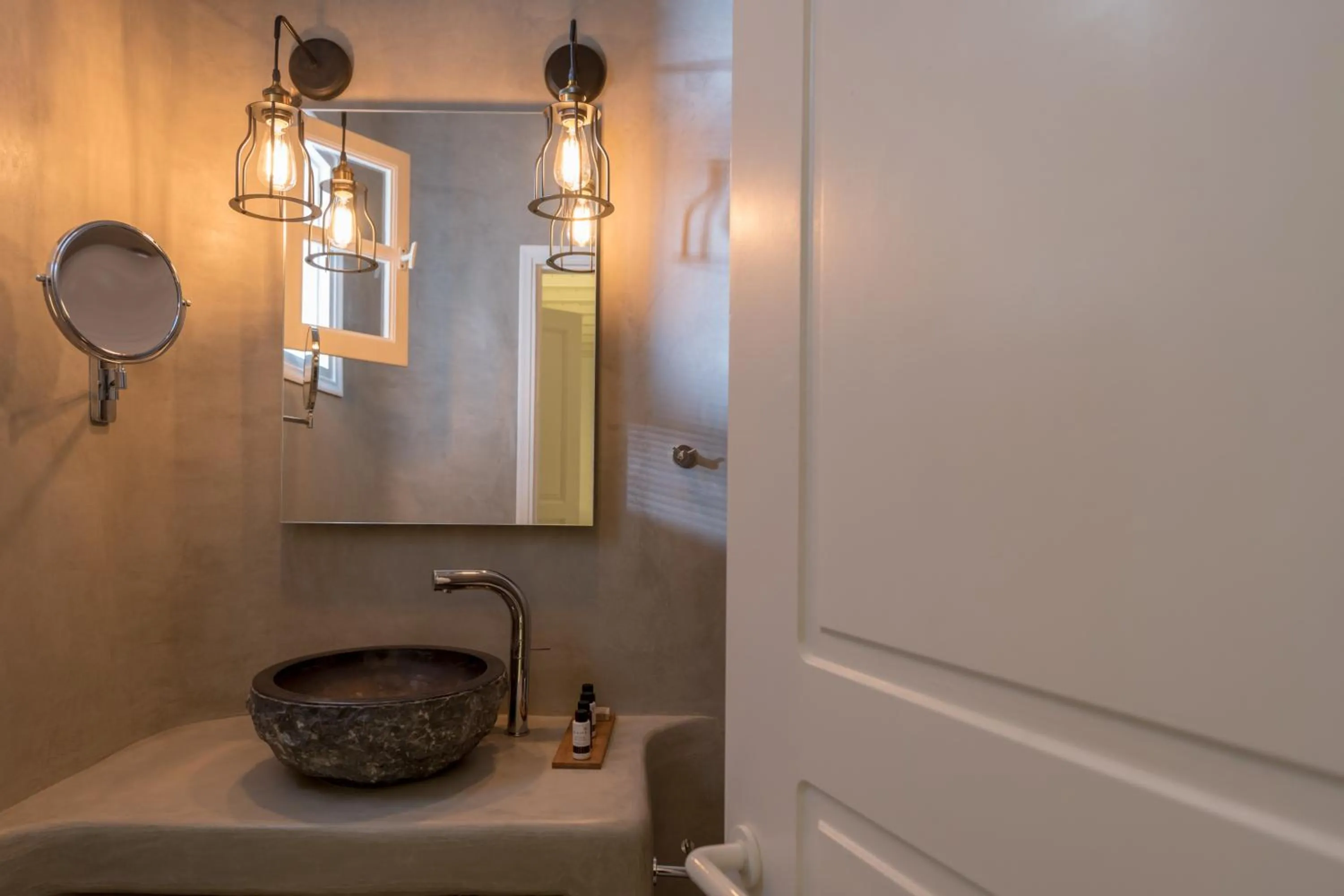 Bathroom in Cova Mykonos Suites