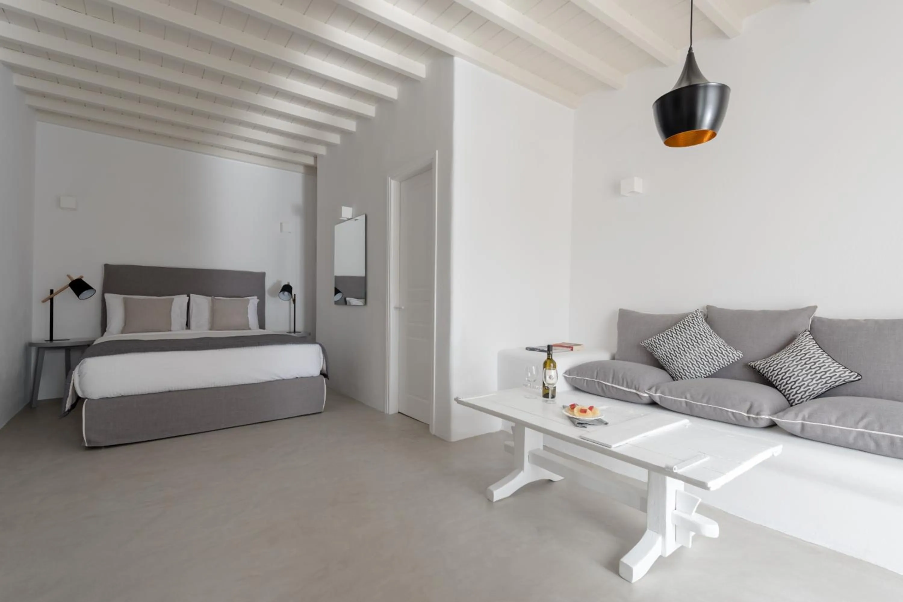 Living room, Bed in Cova Mykonos Suites