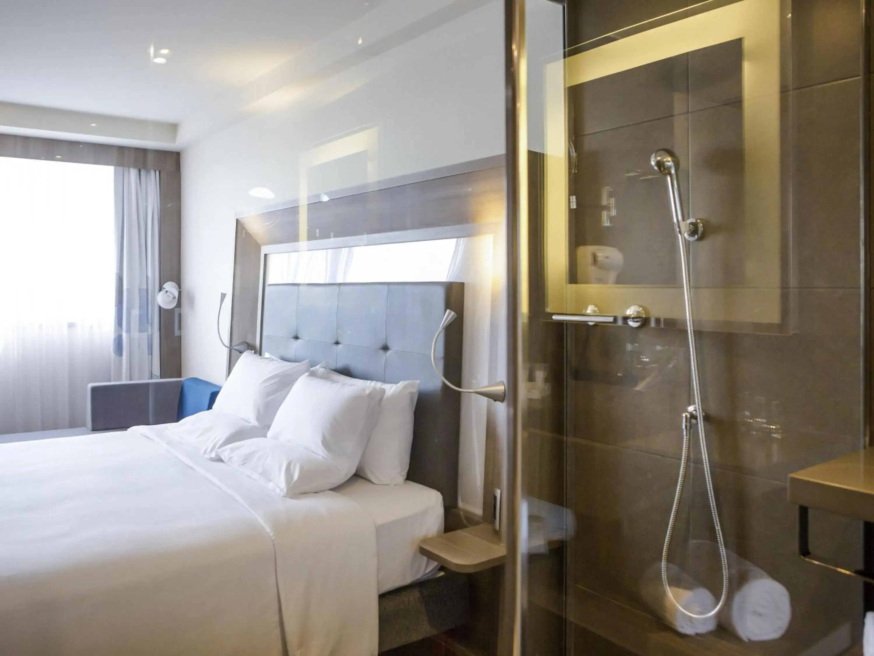 Superior Apartment with Double Bed and Sofa Bed - Sea View in Novotel RJ Porto Atlantico Superior Apartment with Double Bed and Sofa Bed - Sea View in Novotel RJ Porto Atlantico