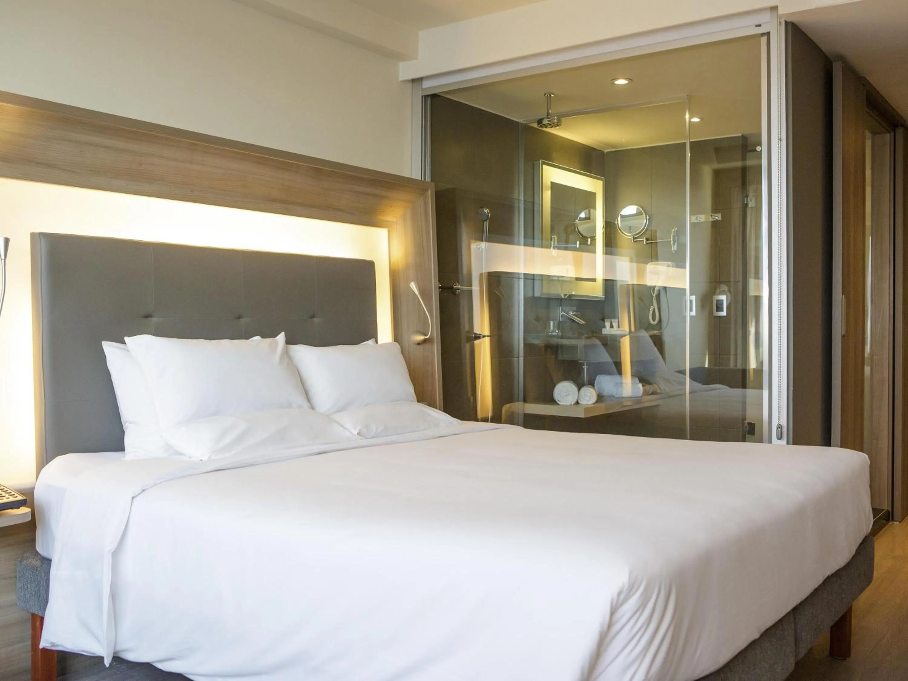 Bedroom, Bed in Novotel RJ Porto Atlantico