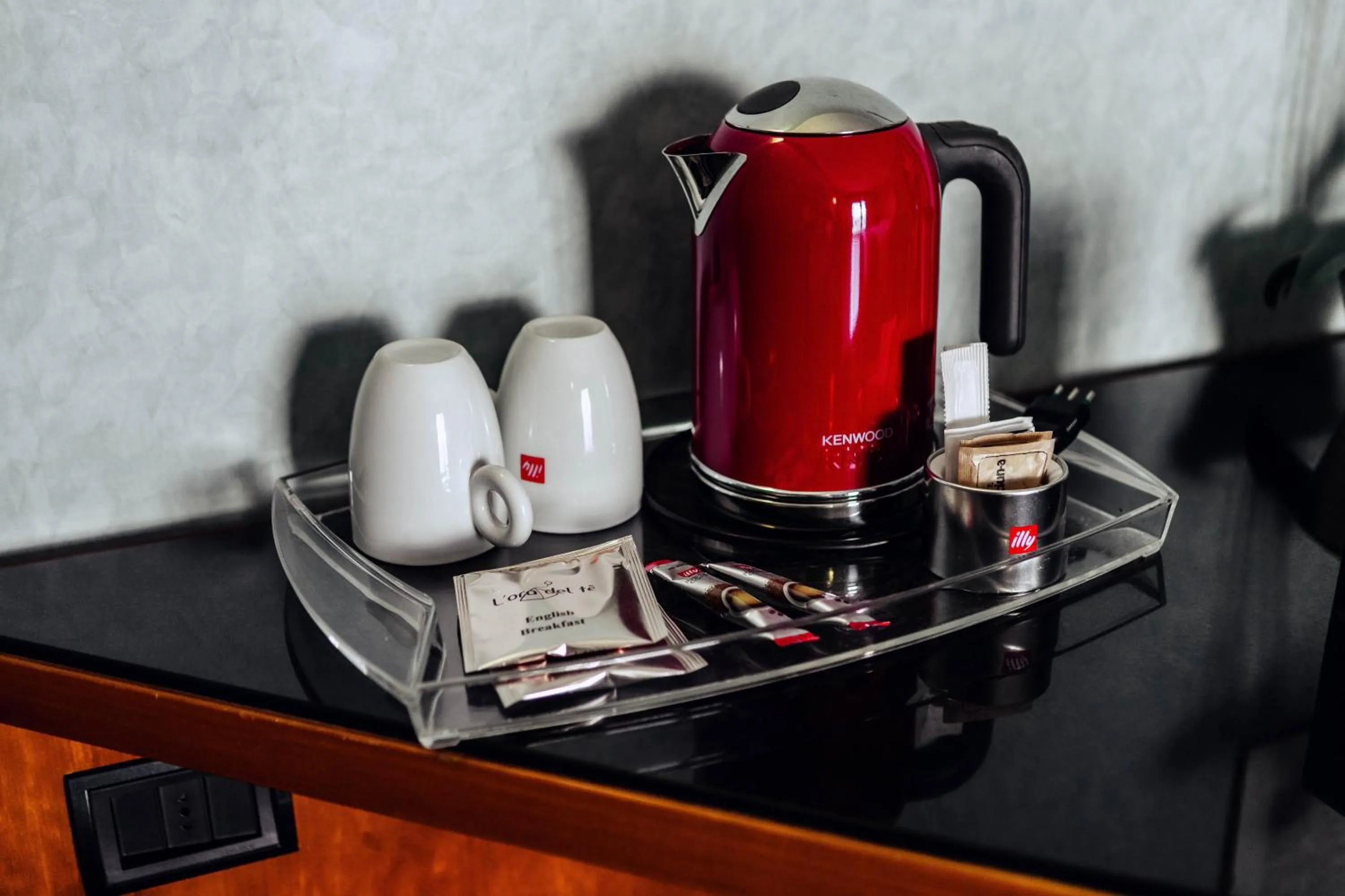 Coffee/tea facilities in Mare Hotel