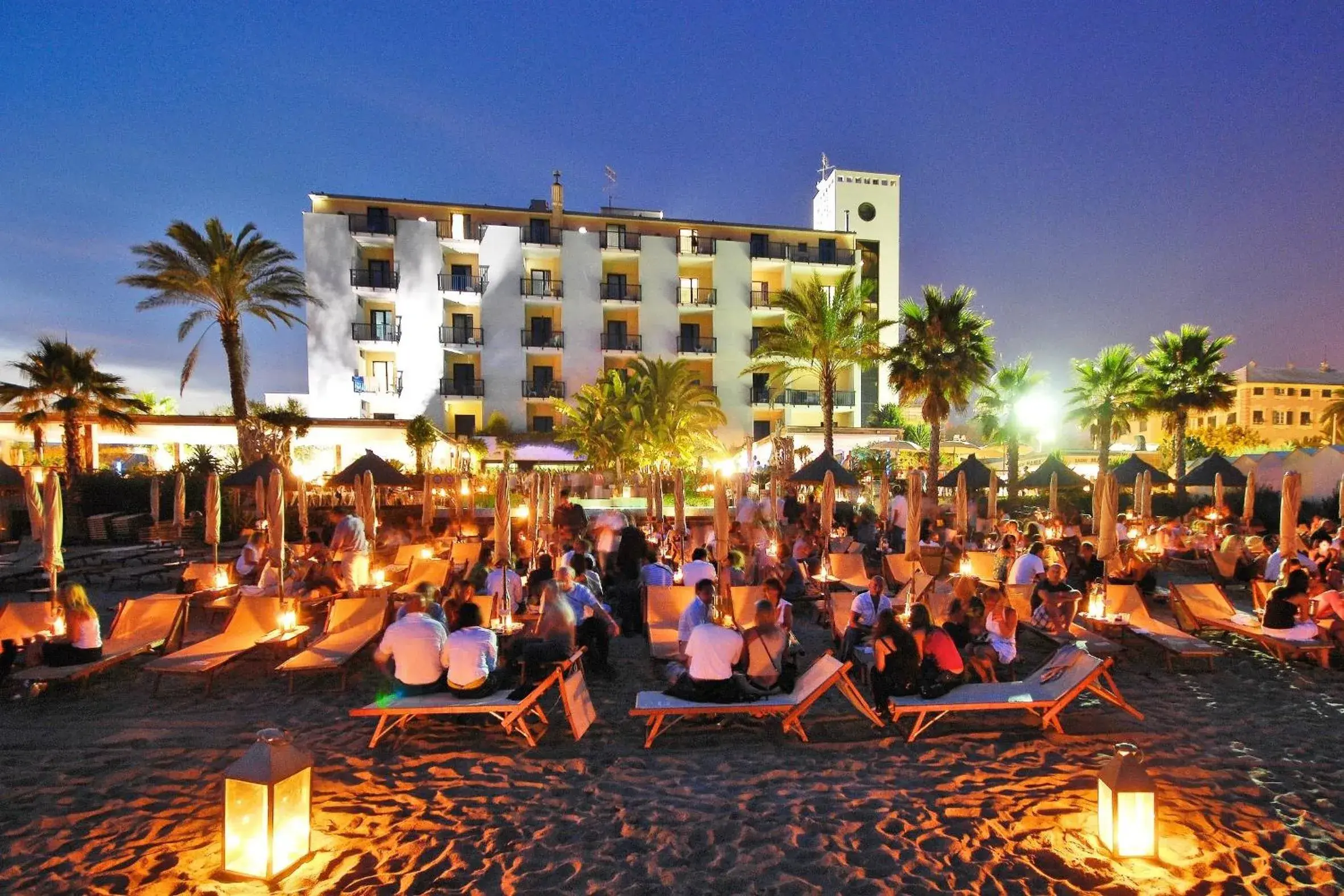 Facade/entrance in Mare Hotel Facade/entrance in Mare Hotel