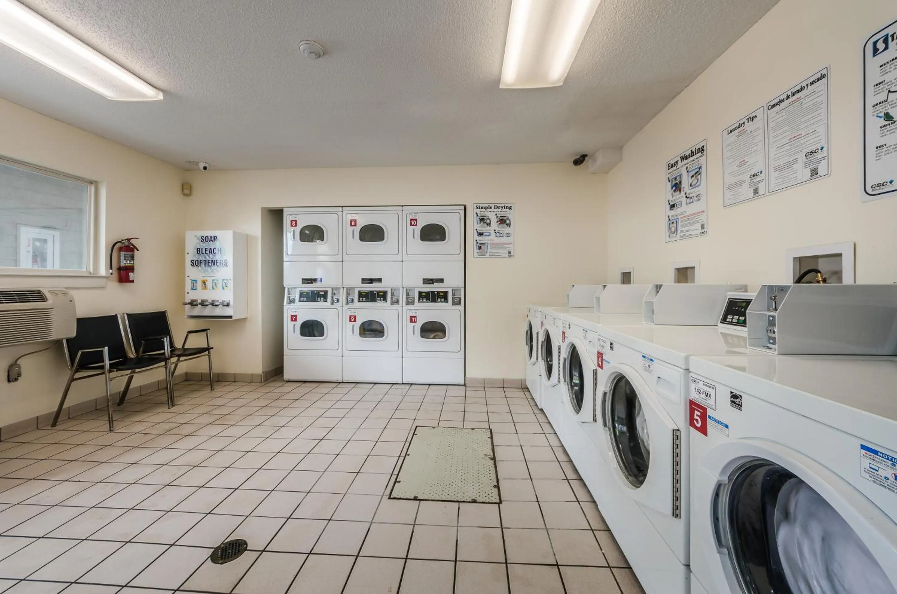 Area and facilities in Tampa Bay Extended Stay Hotel