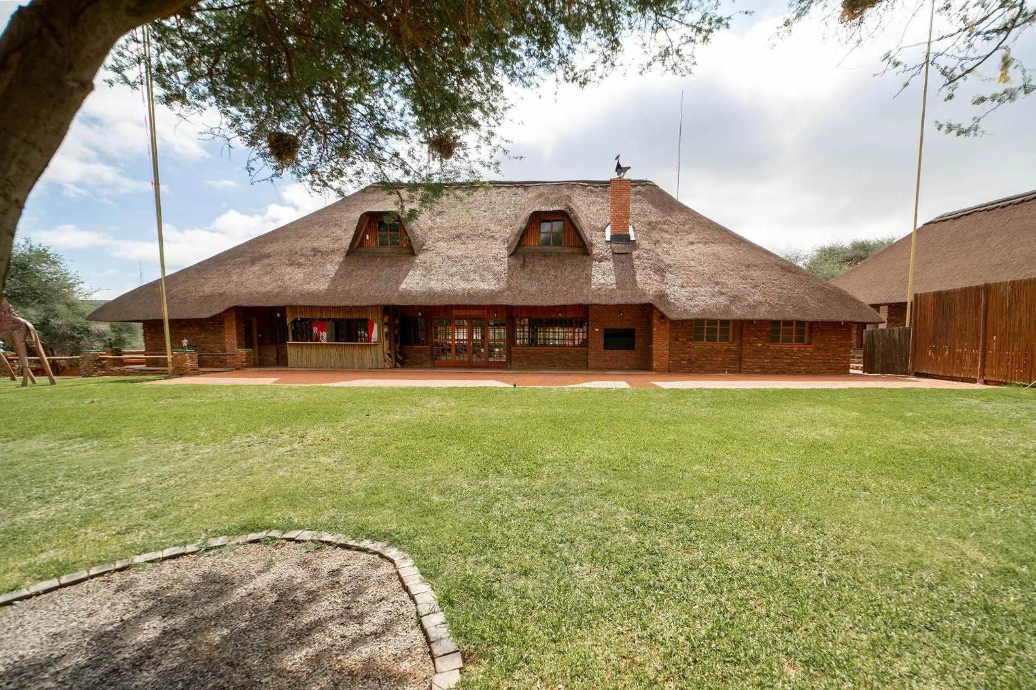 Property building in Red Sands Country Lodge