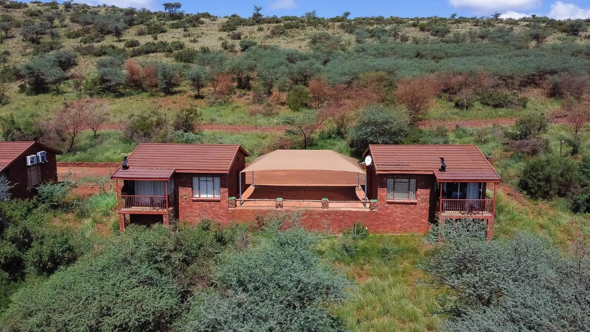 Property building in Red Sands Country Lodge
