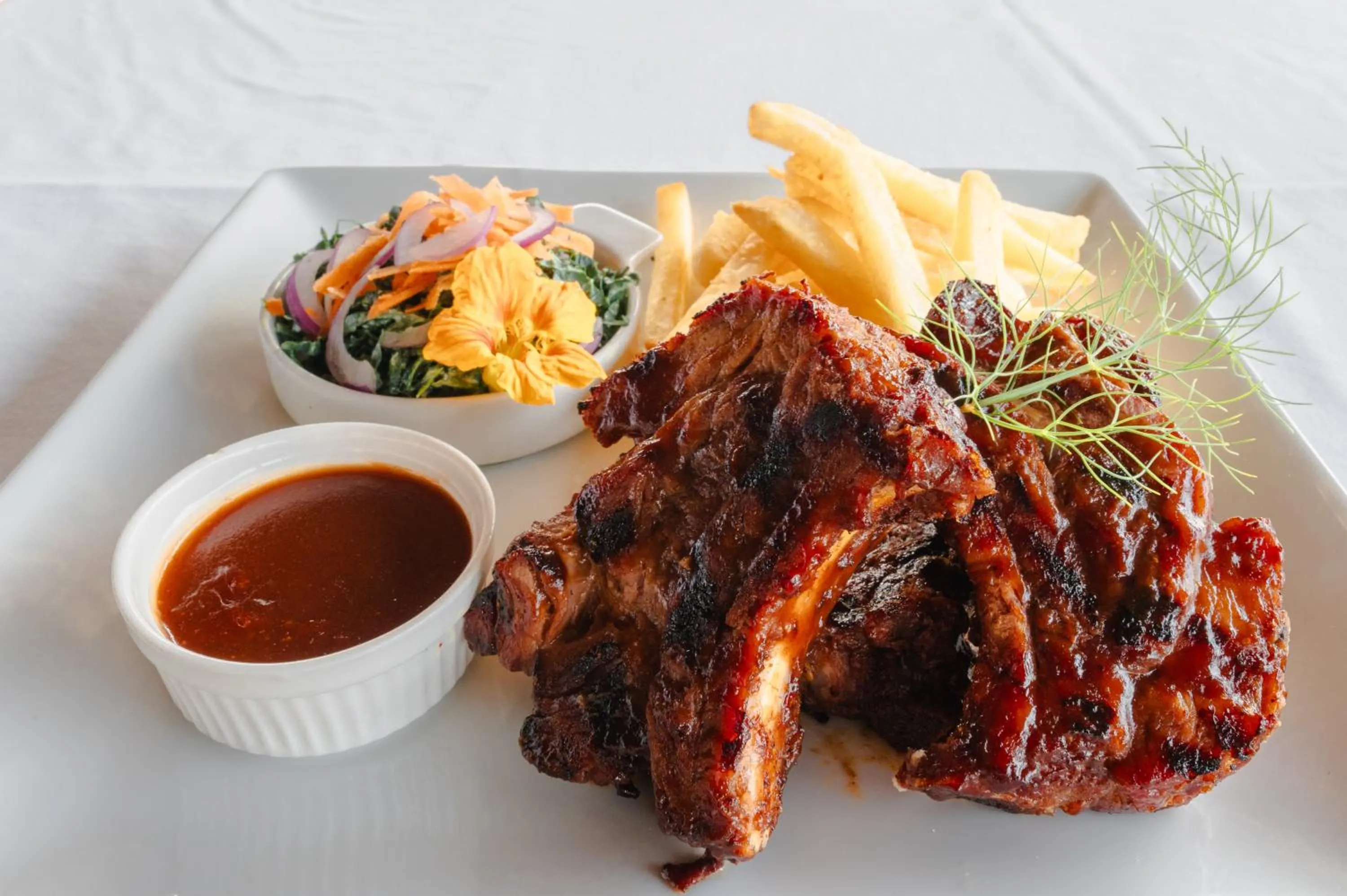 Food and drinks in Hotel Toliman