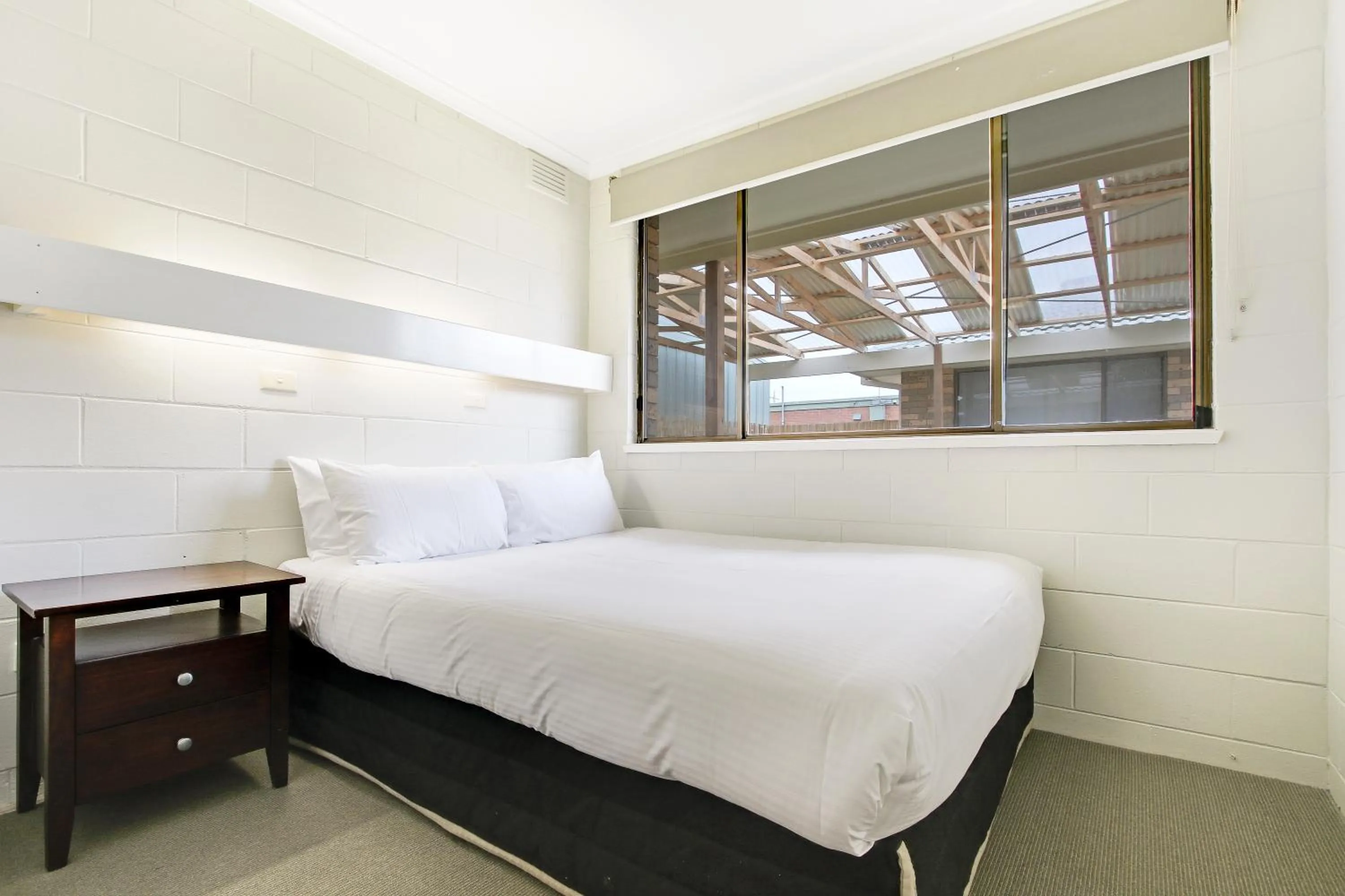 Bedroom, Bed in Hybiscus Waterfront Apartments