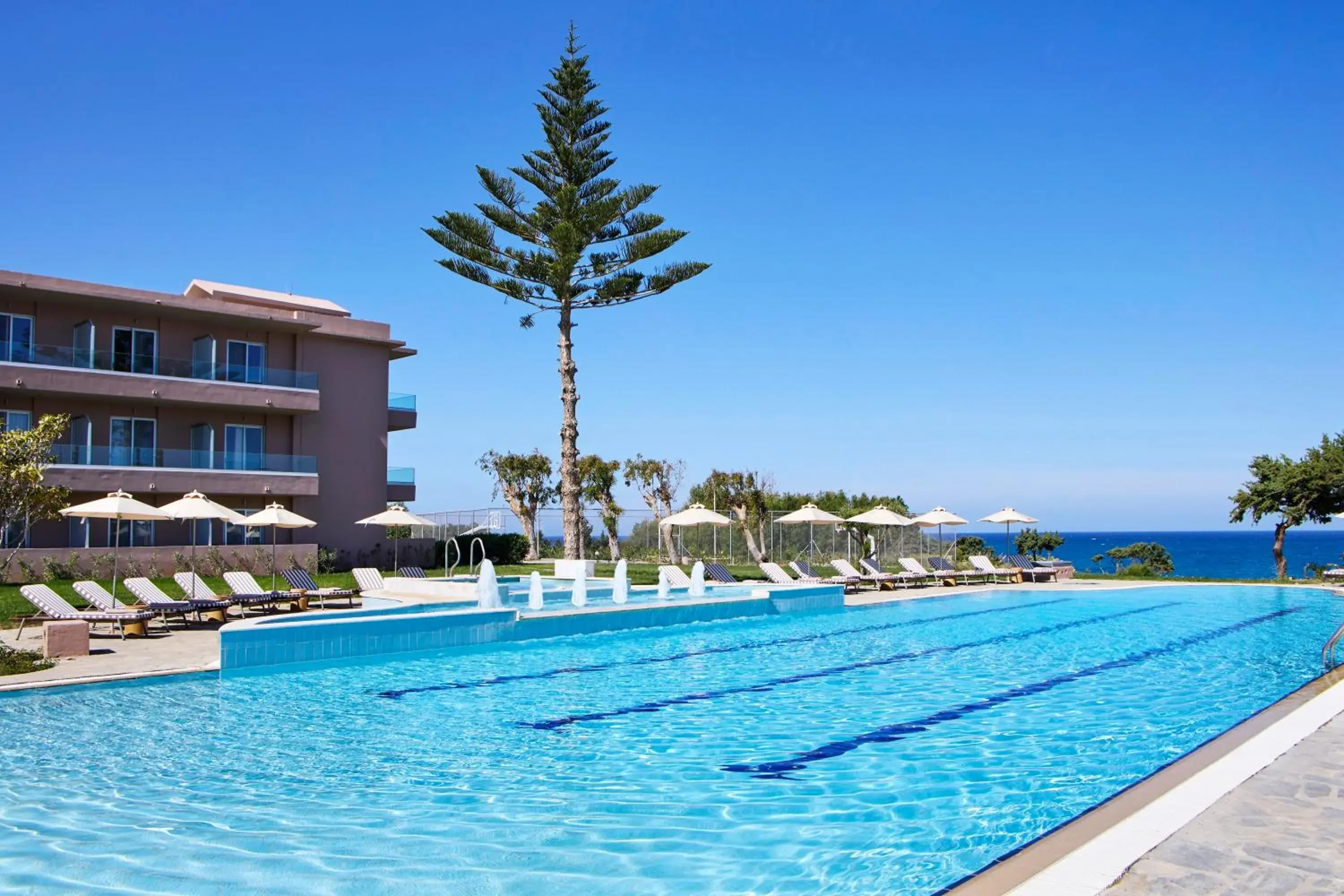 Swimming pool in Ammos Luxury Resort Swimming pool in Ammos Luxury Resort