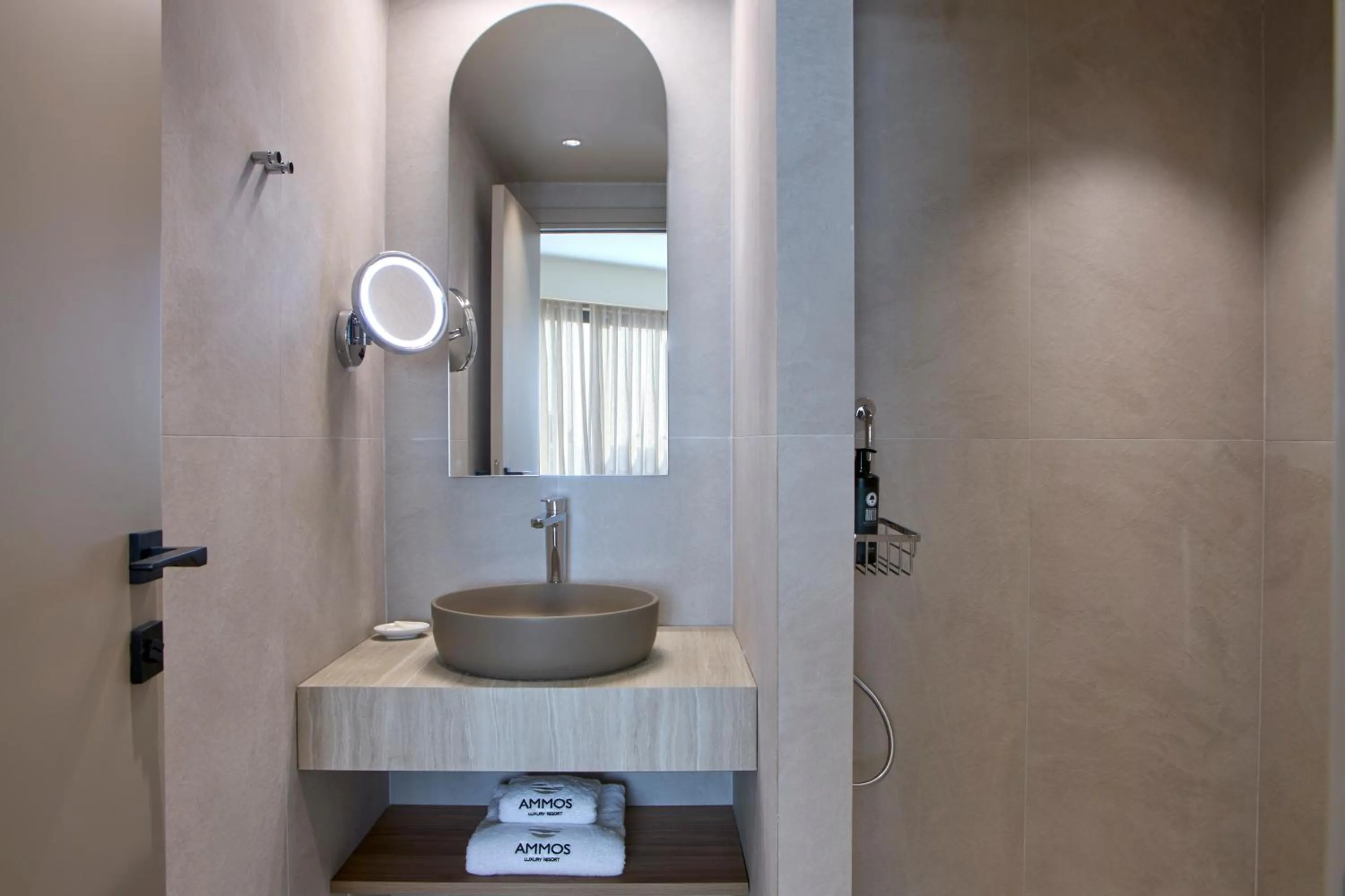 Shower in Ammos Luxury Resort