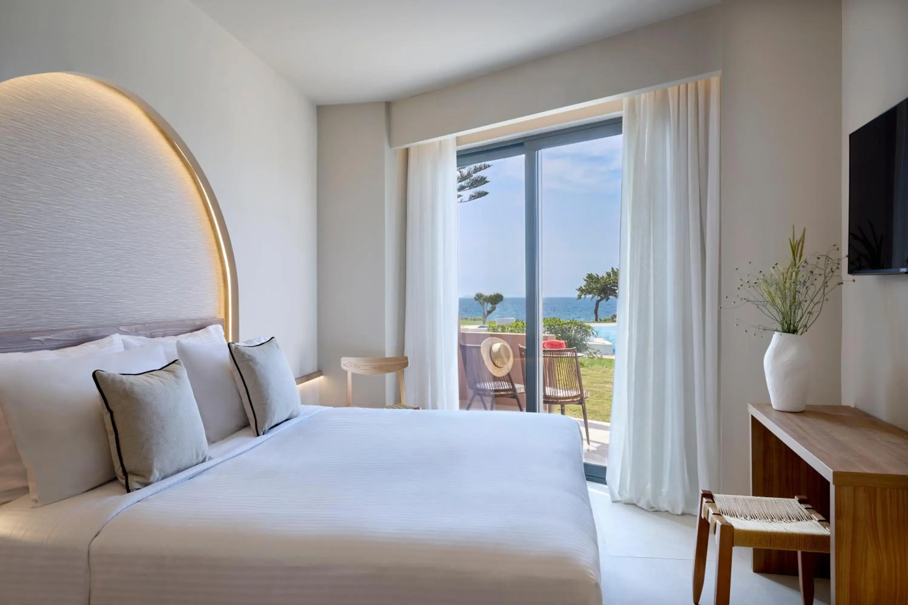 Bed in Ammos Luxury Resort Bed in Ammos Luxury Resort