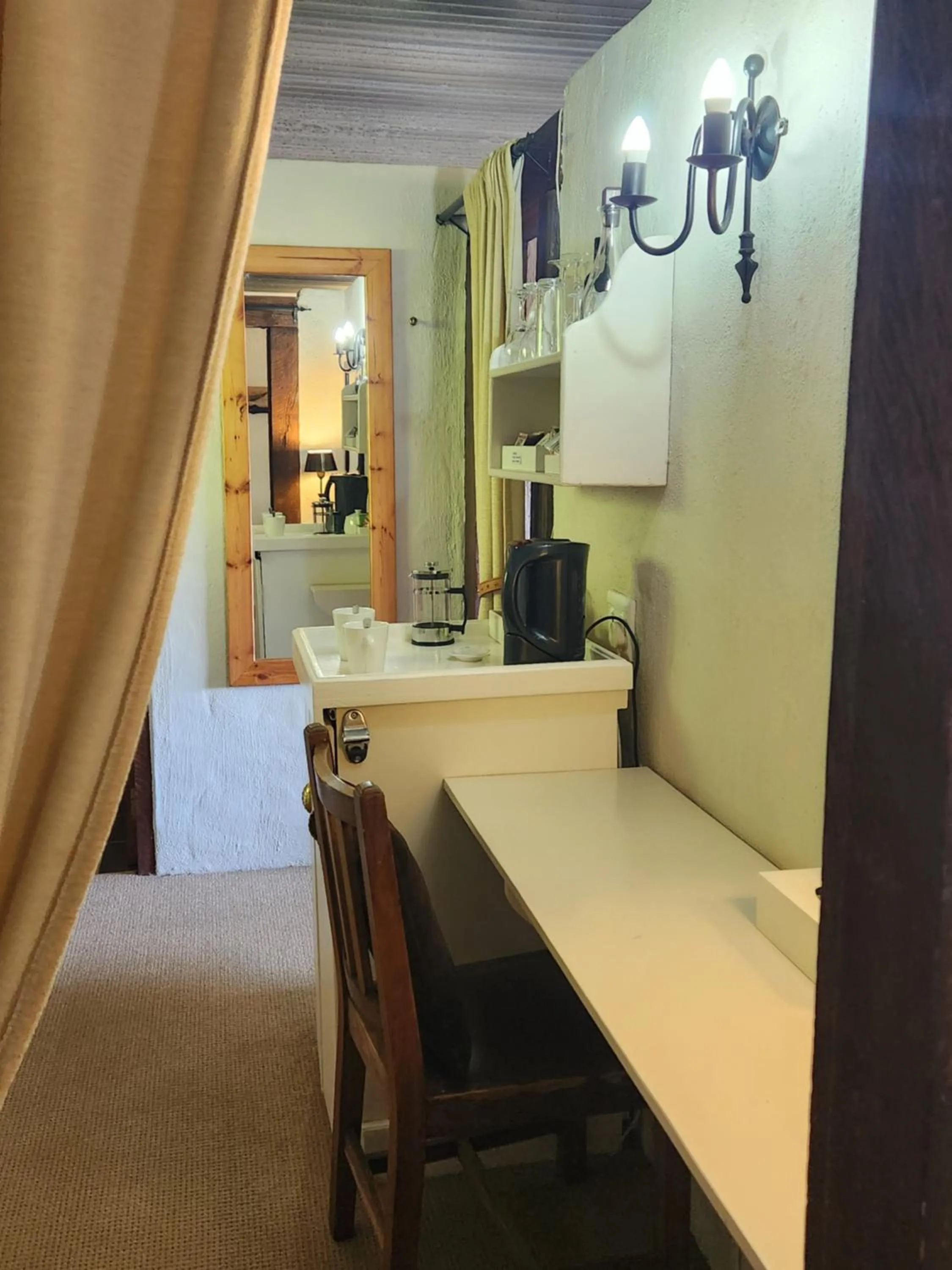 Coffee/tea facilities in Cleopatra Mountain Farmhouse