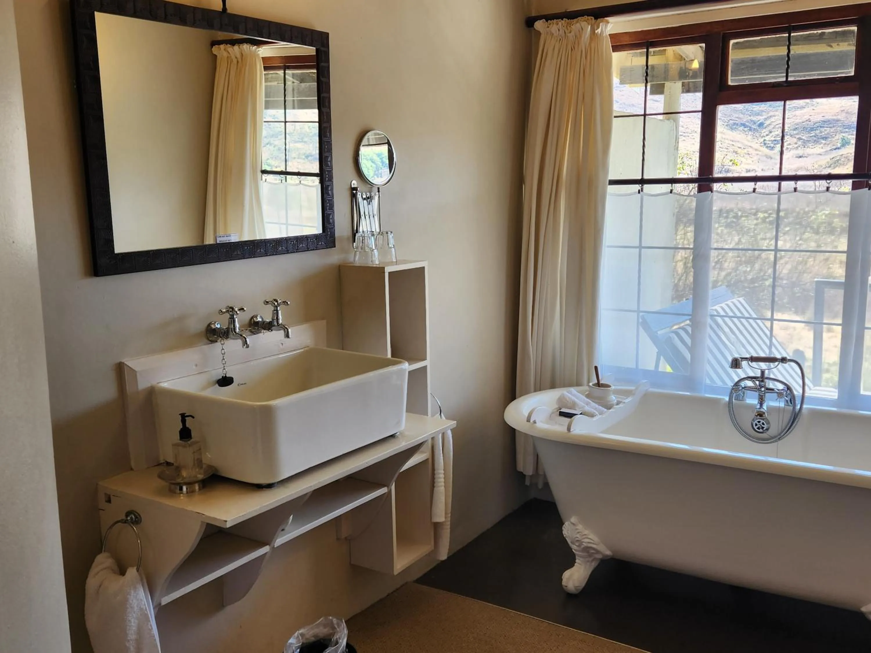 Bathroom in Cleopatra Mountain Farmhouse