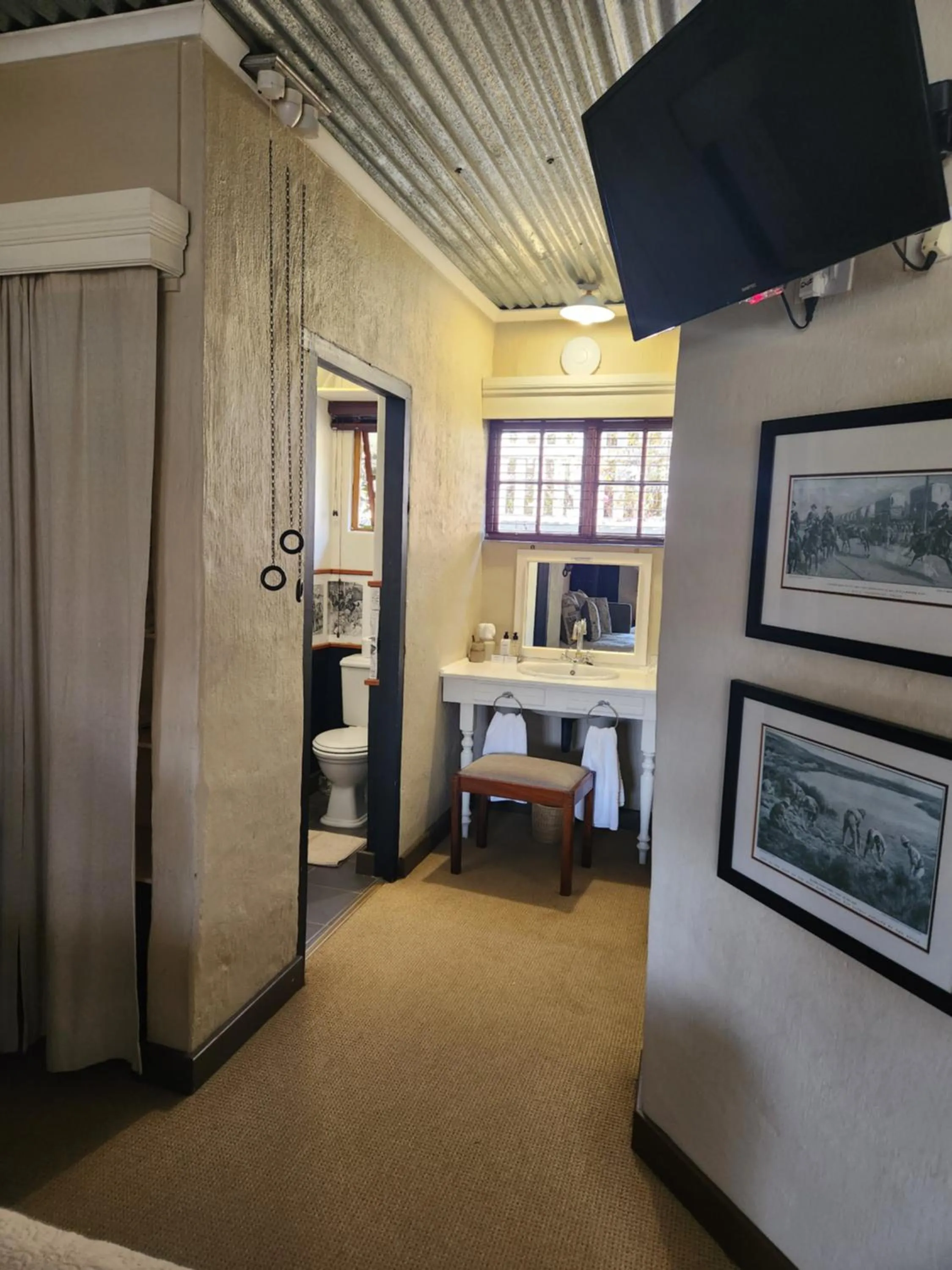 Photo of the whole room in Cleopatra Mountain Farmhouse