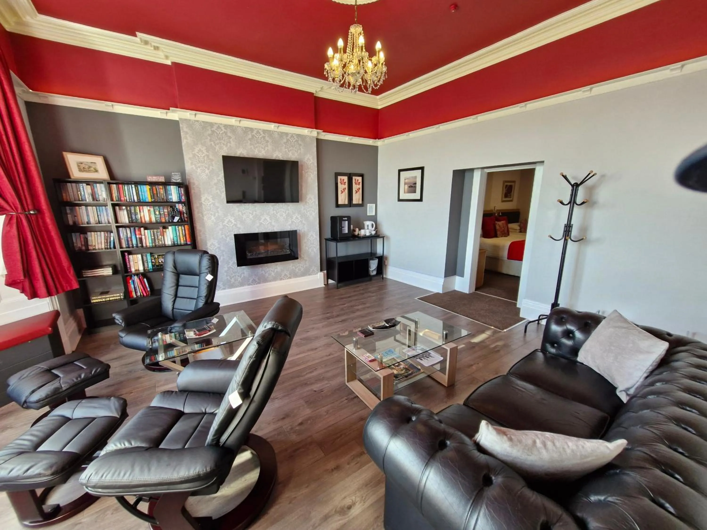 Seating area in Hen Dy