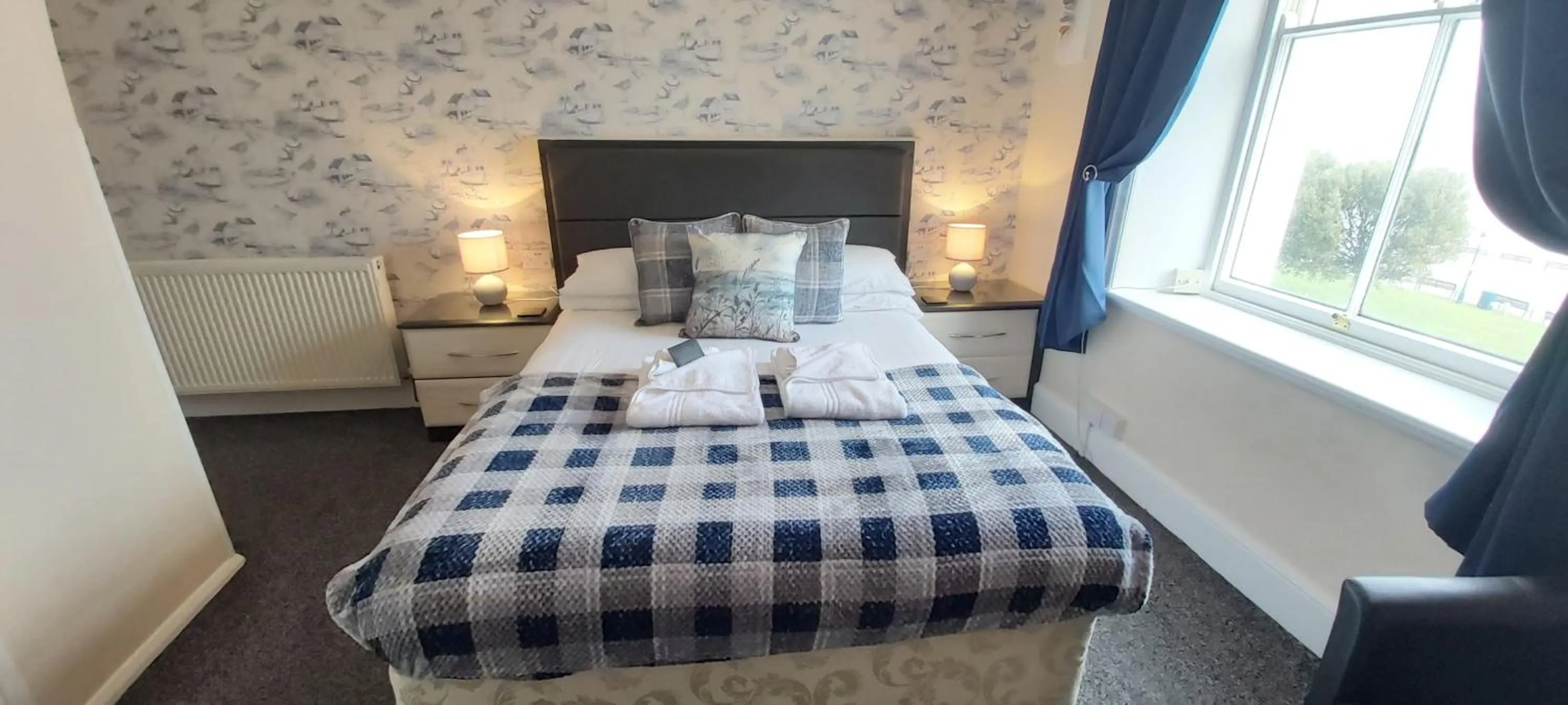 Bedroom, Bed in Hen Dy