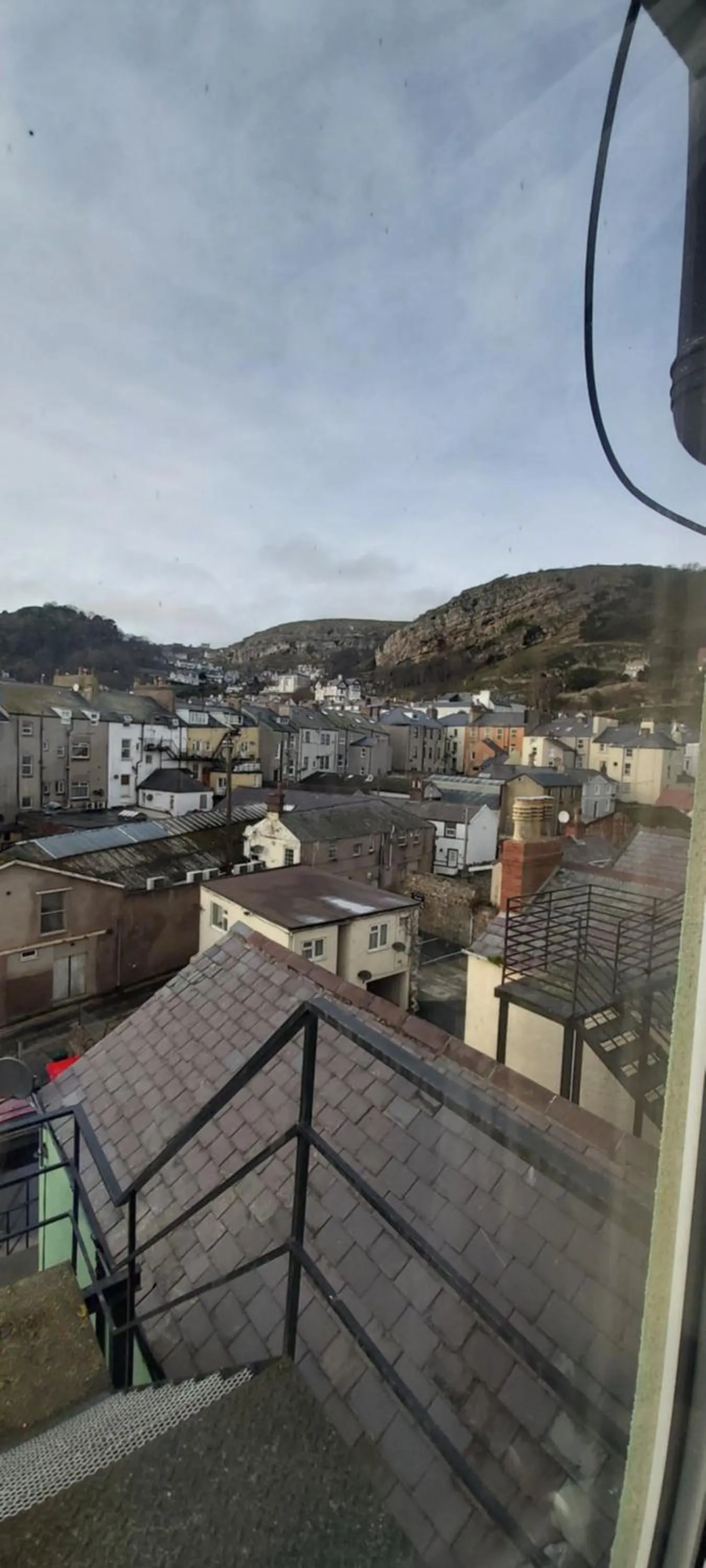 Mountain view in Hen Dy