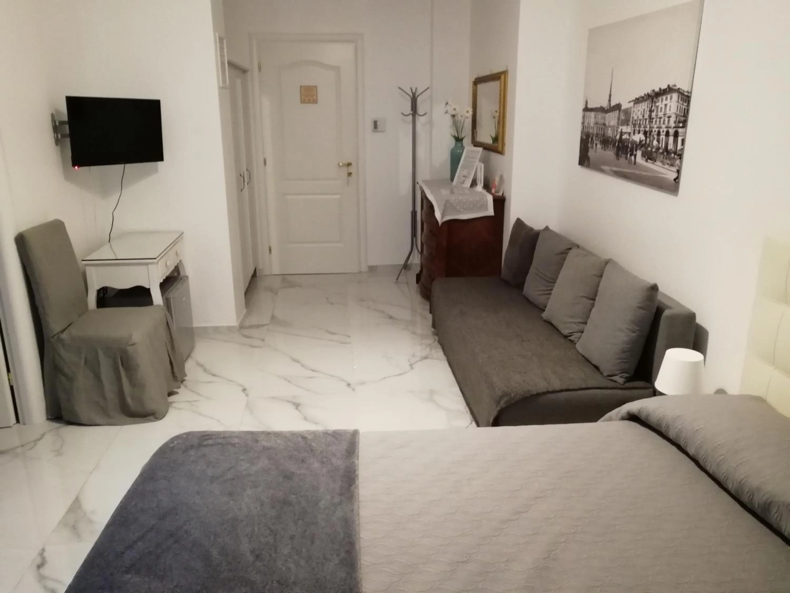 Photo of the whole room, Bed in B&B Casa Nizza