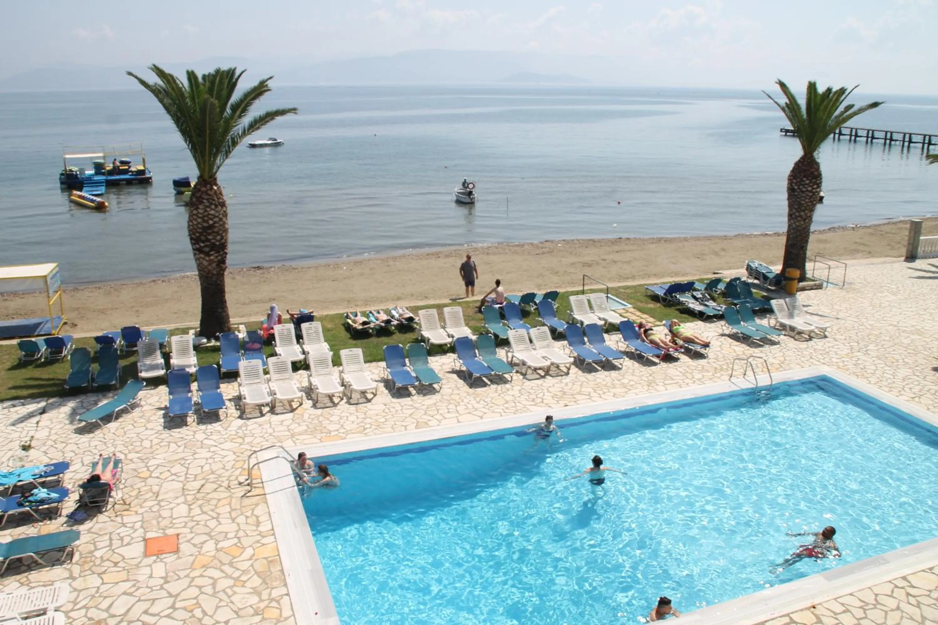 Pool view in Complex Lemon Grove