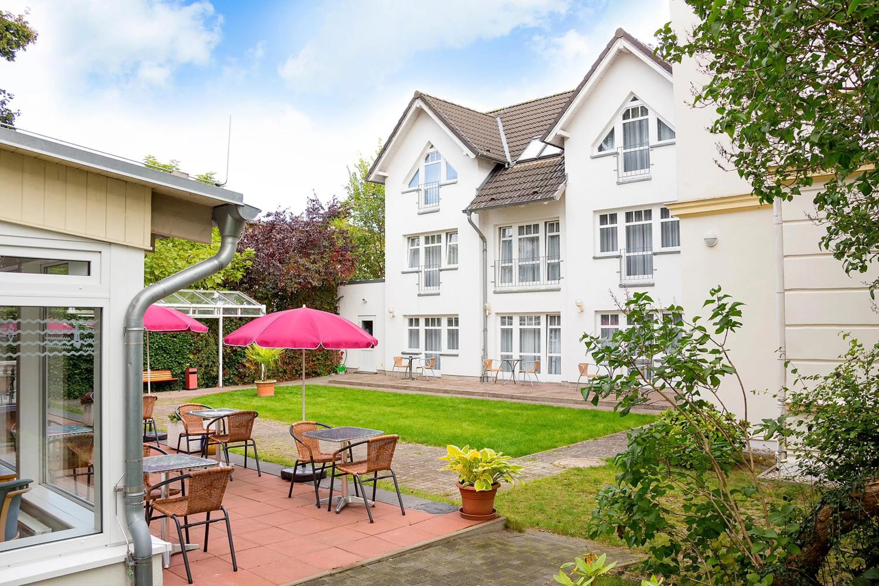 Garden view in Hotel Garni Sonne