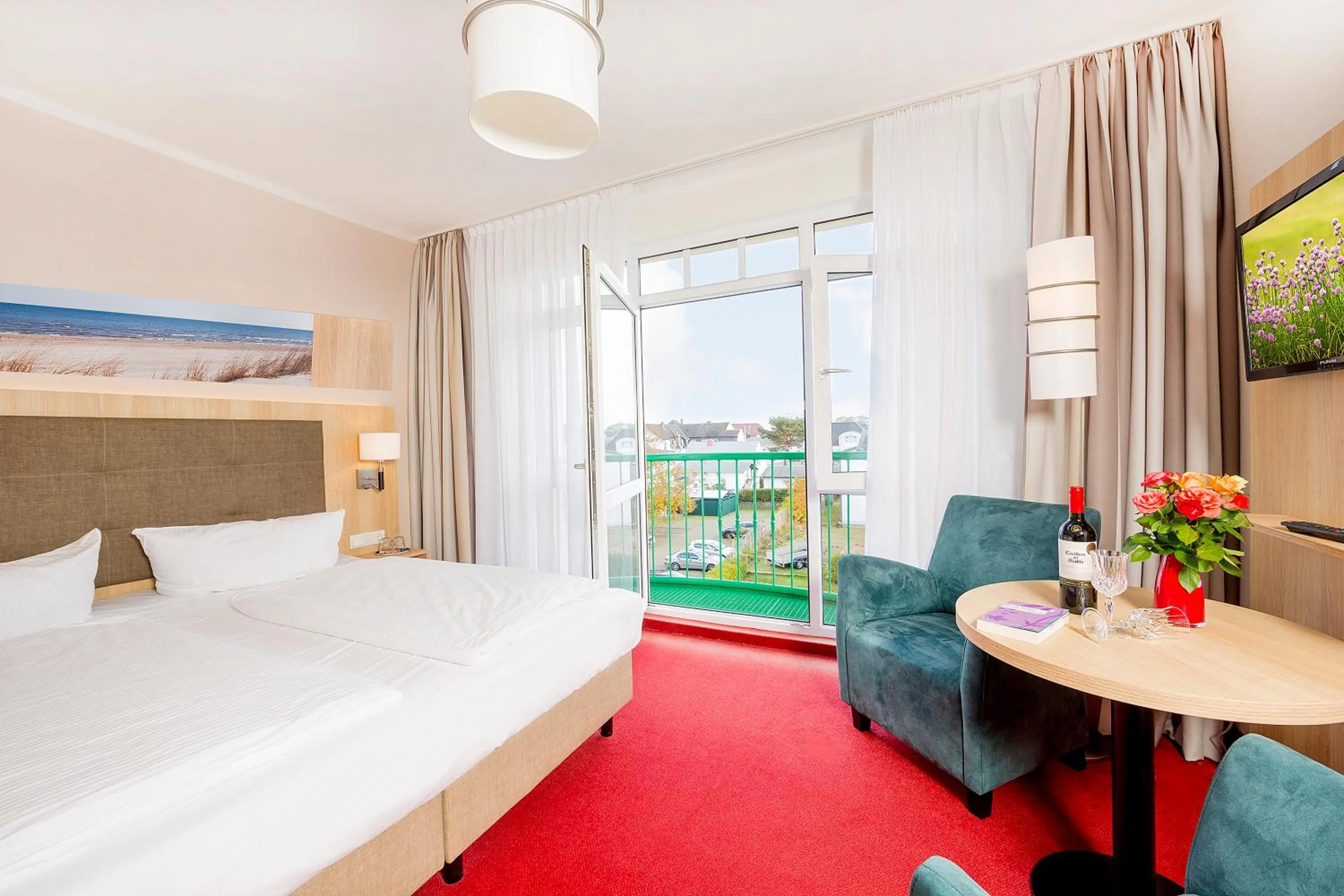 View (from property/room), Bed in Hotel Garni Sonne