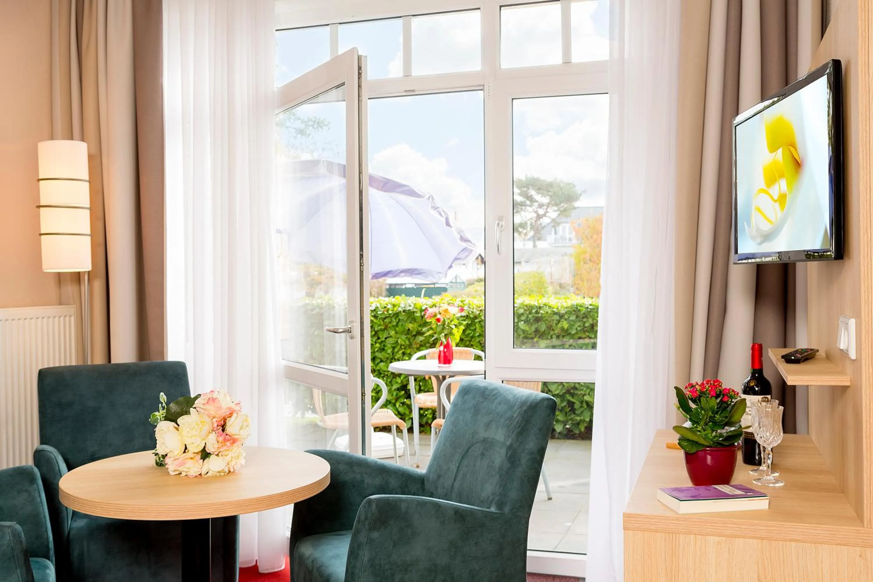 Garden view in Hotel Garni Sonne