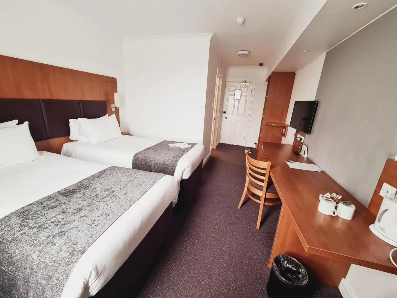 Bedroom, Bed in Cross Keys by Chef & Brewer Collection