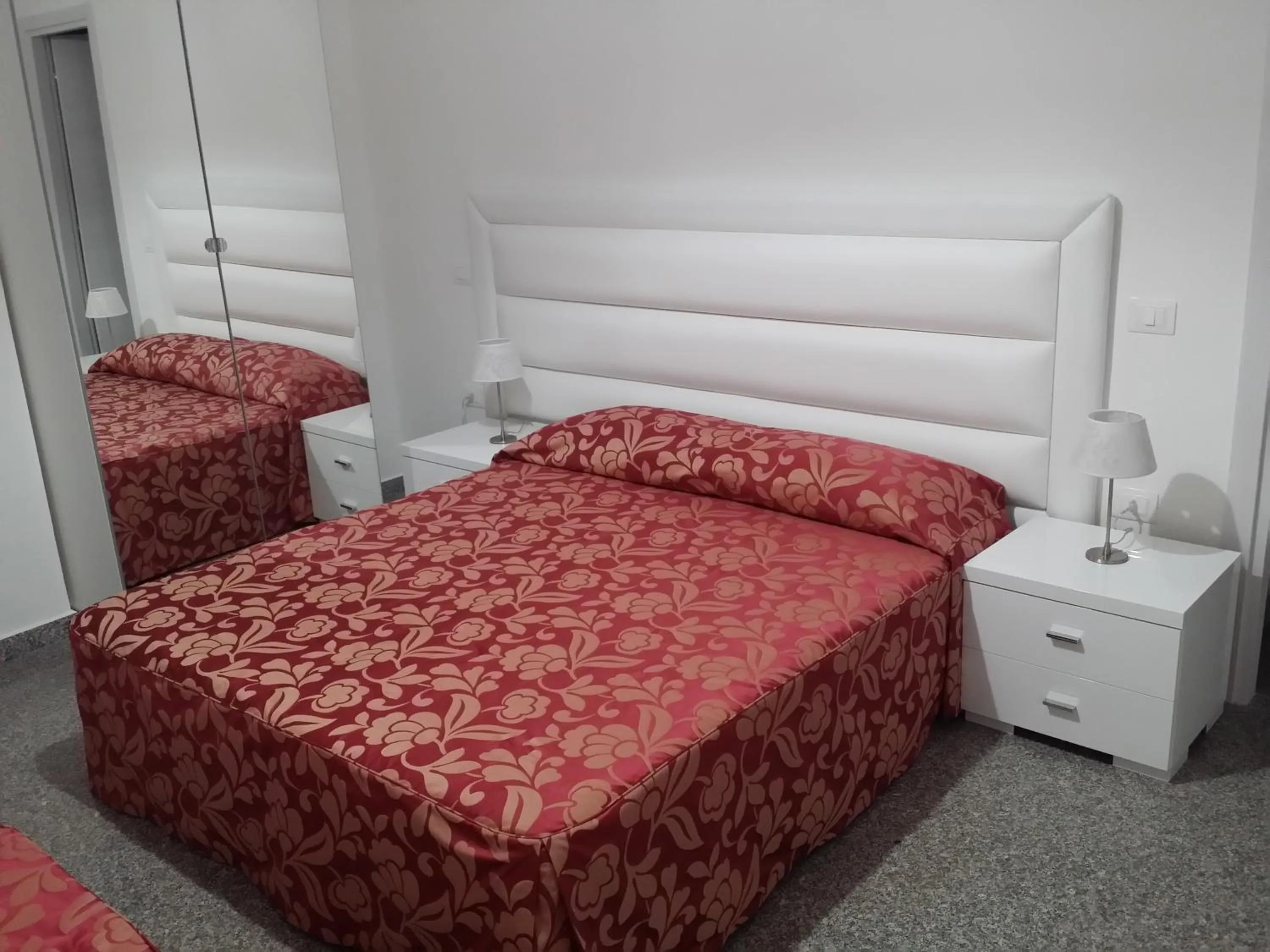 Photo of the whole room, Bed in Le Castella B&B Restaurant